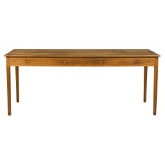 Hans Wegner für PJ Møbler Dänischer Schreibtisch aus massiver Eiche, Mitte des Jahrhunderts, mit ausziehbaren Schubladen