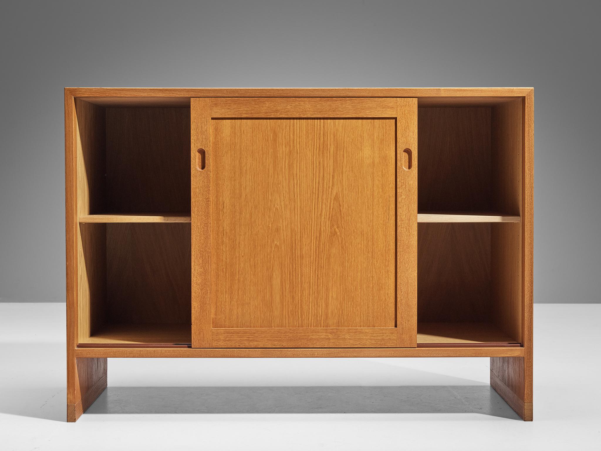 Hans Wegner for RY Møbler Pair of Cabinets 'RY100' in Teak and Oak 6