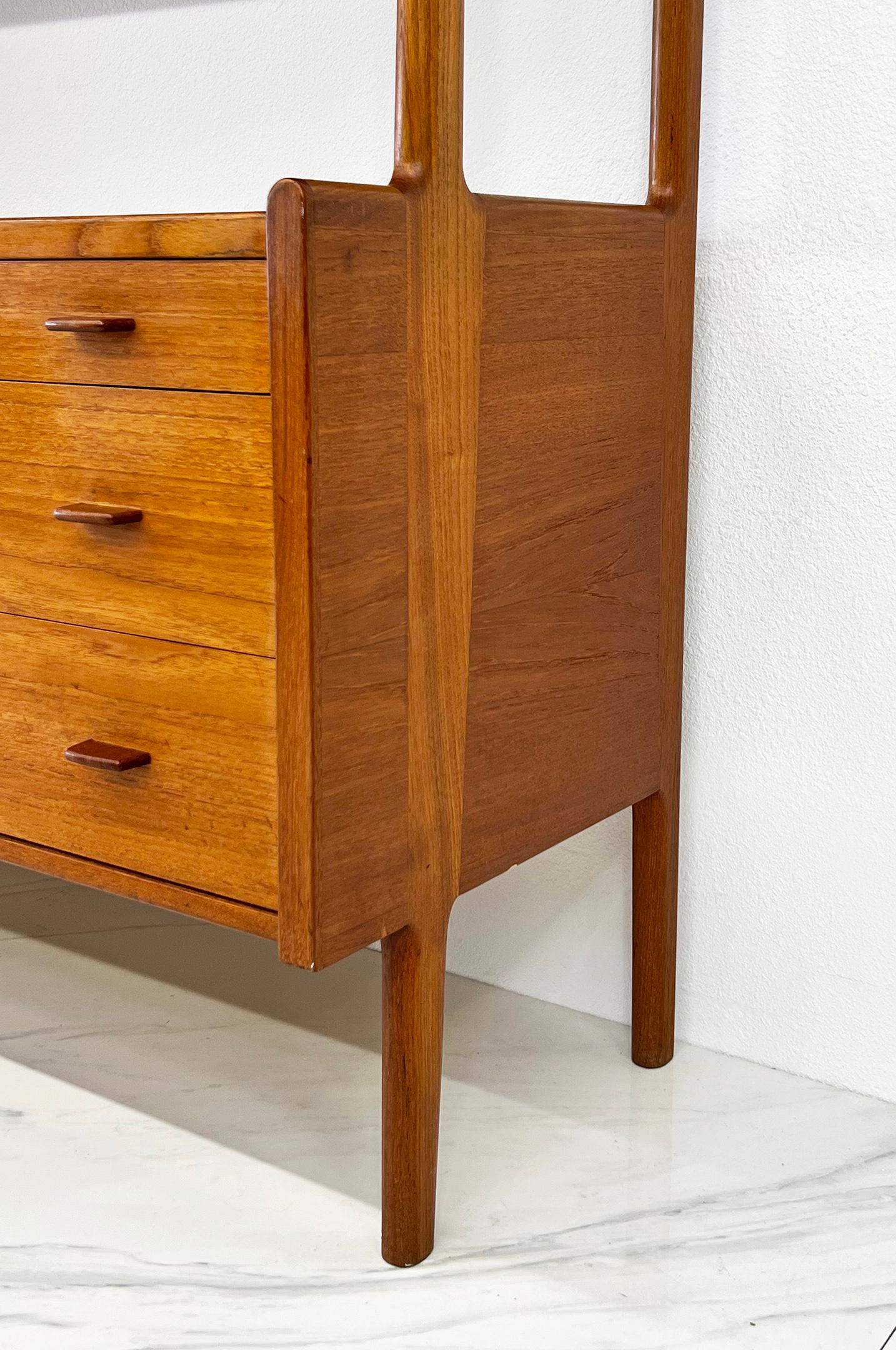 Hans Wegner for Ry Mobler Credenza Wall Unit, Teak, 1958 In Good Condition For Sale In Culver City, CA