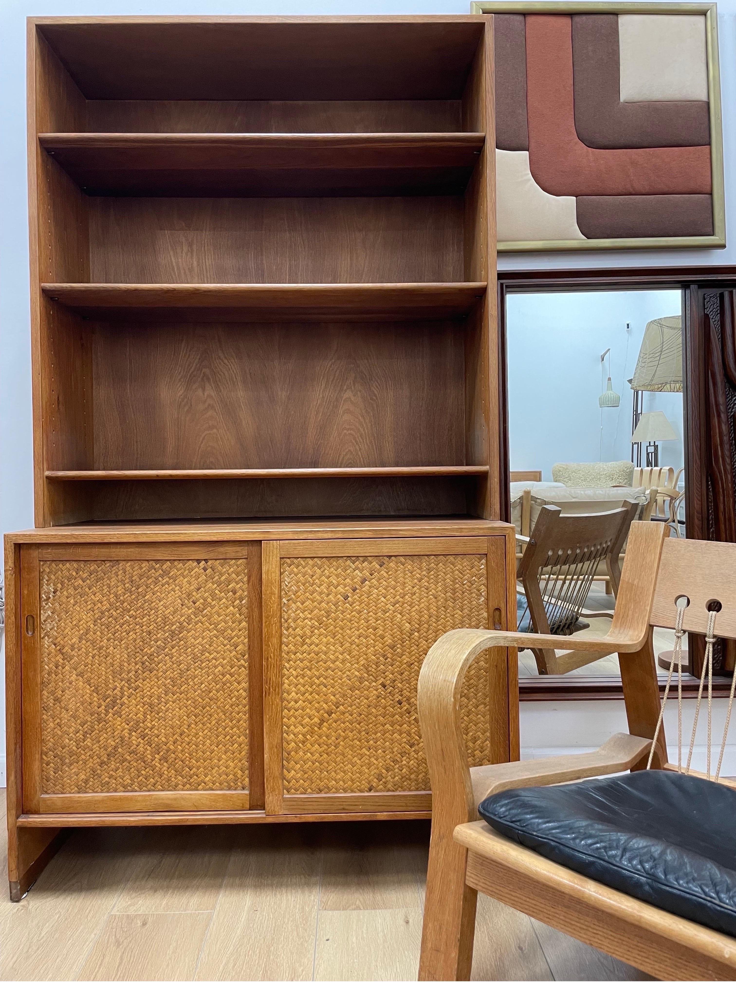 Hans Wegner per Ry Mobler Armadio o libreria a ripiani in Oak in vendita 3