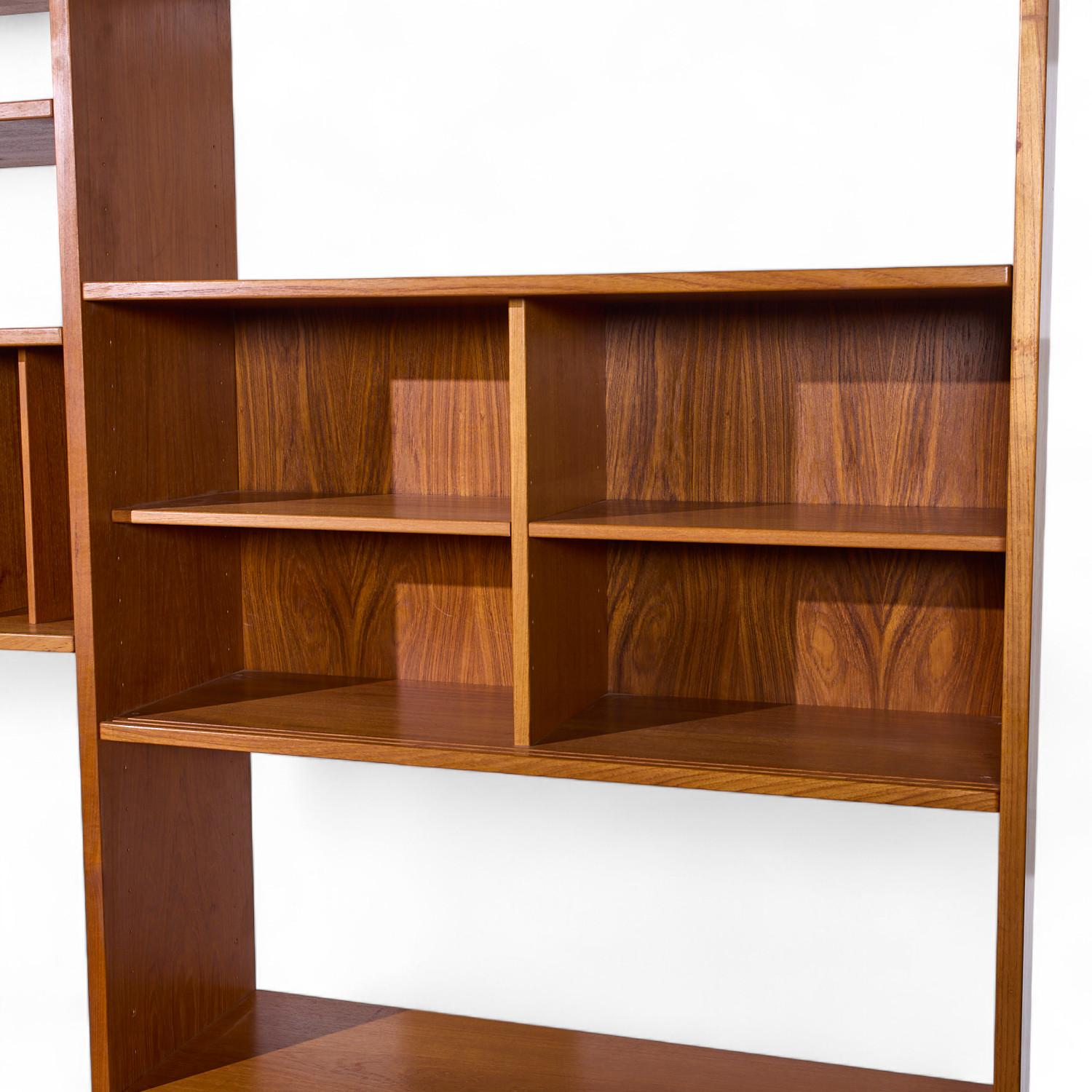 20th Century Hans Wegner for Ry Mobler RY-100 Mid Century Danish Teak 3 Bay Modular Wall Unit For Sale