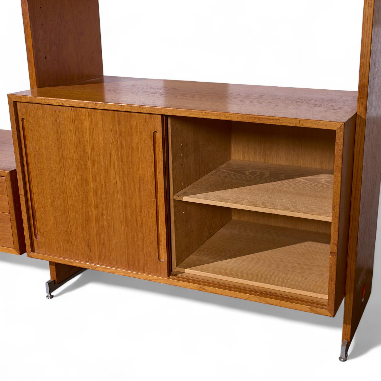 Hans Wegner for Ry Mobler RY-100 Mid Century Danish Teak 3 Bay Modular Wall Unit For Sale 2