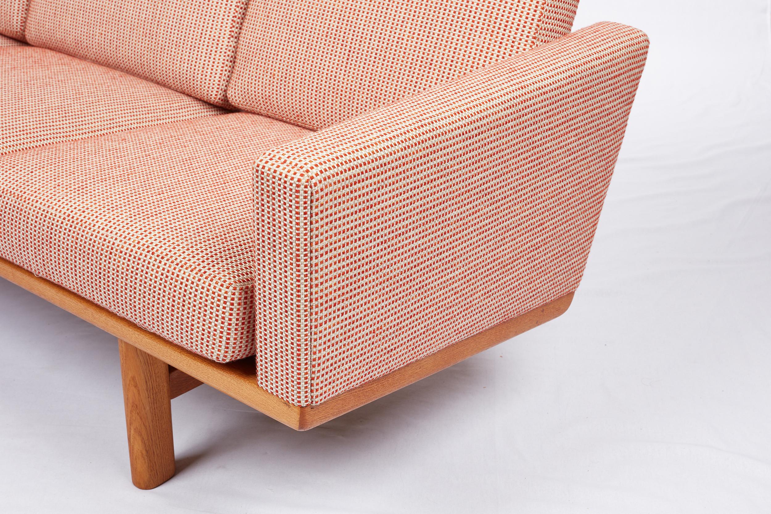 Fabric Hans Wegner GE-236 Sofa For Sale