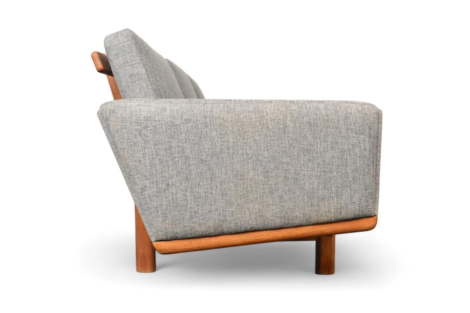 Hans Wegner Ge-236 Three Seat Sofa In Oak For Sale 1