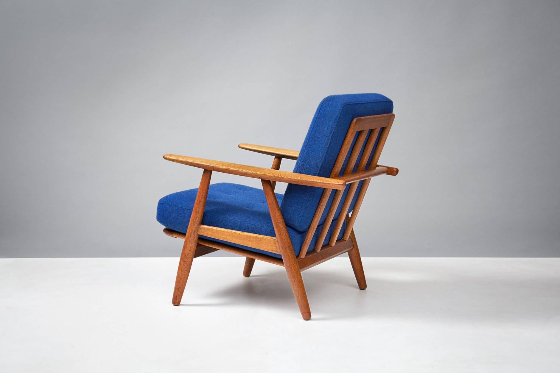 Scandinavian Modern Hans Wegner GE-240 Cigar Chair, Oak