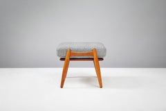 Hans Wegner GE-240 Pouf a sigaro, Oak