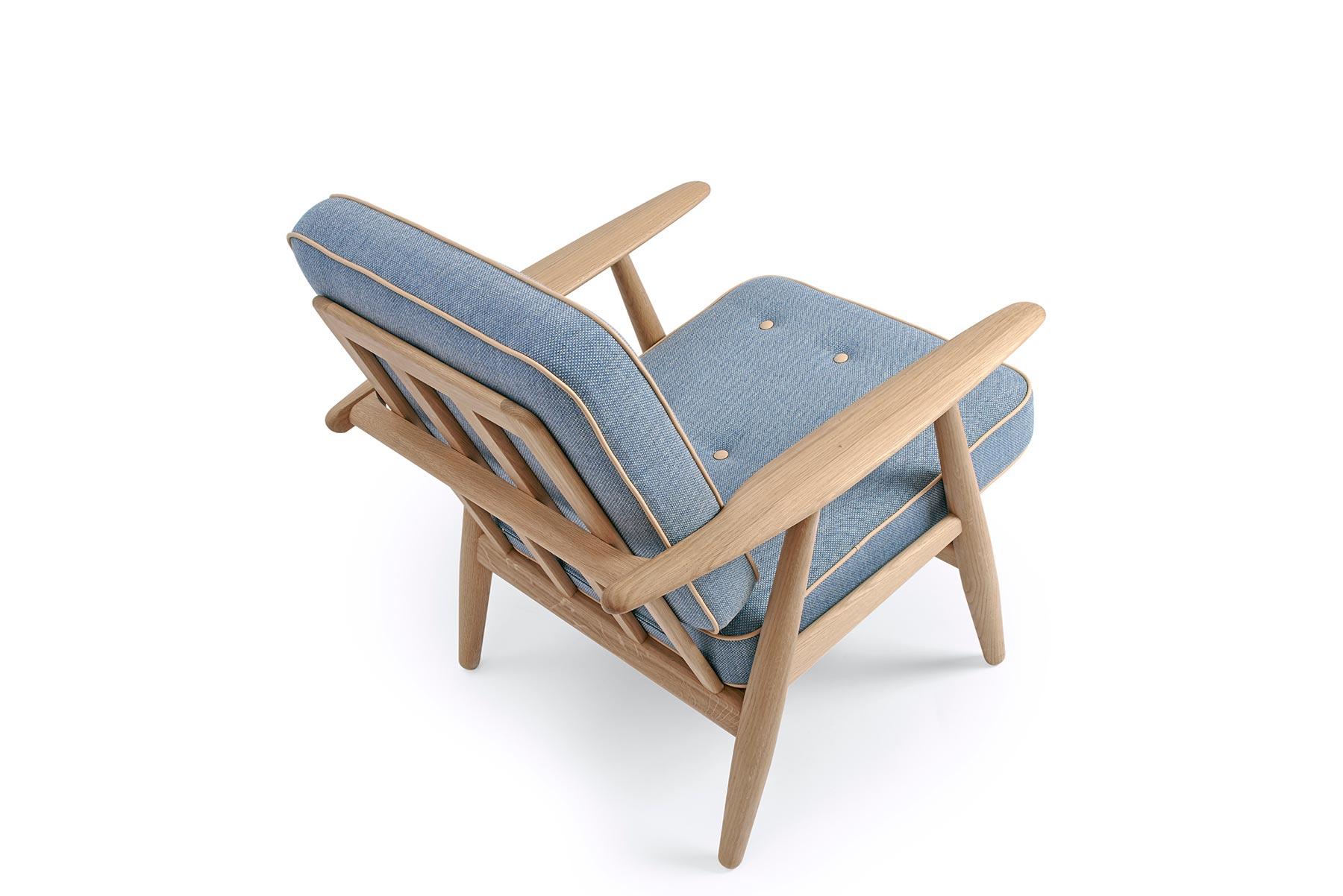 Mid-Century Modern Hans Wegner fauteuil de salon GE-240 en chêne laqué en vente