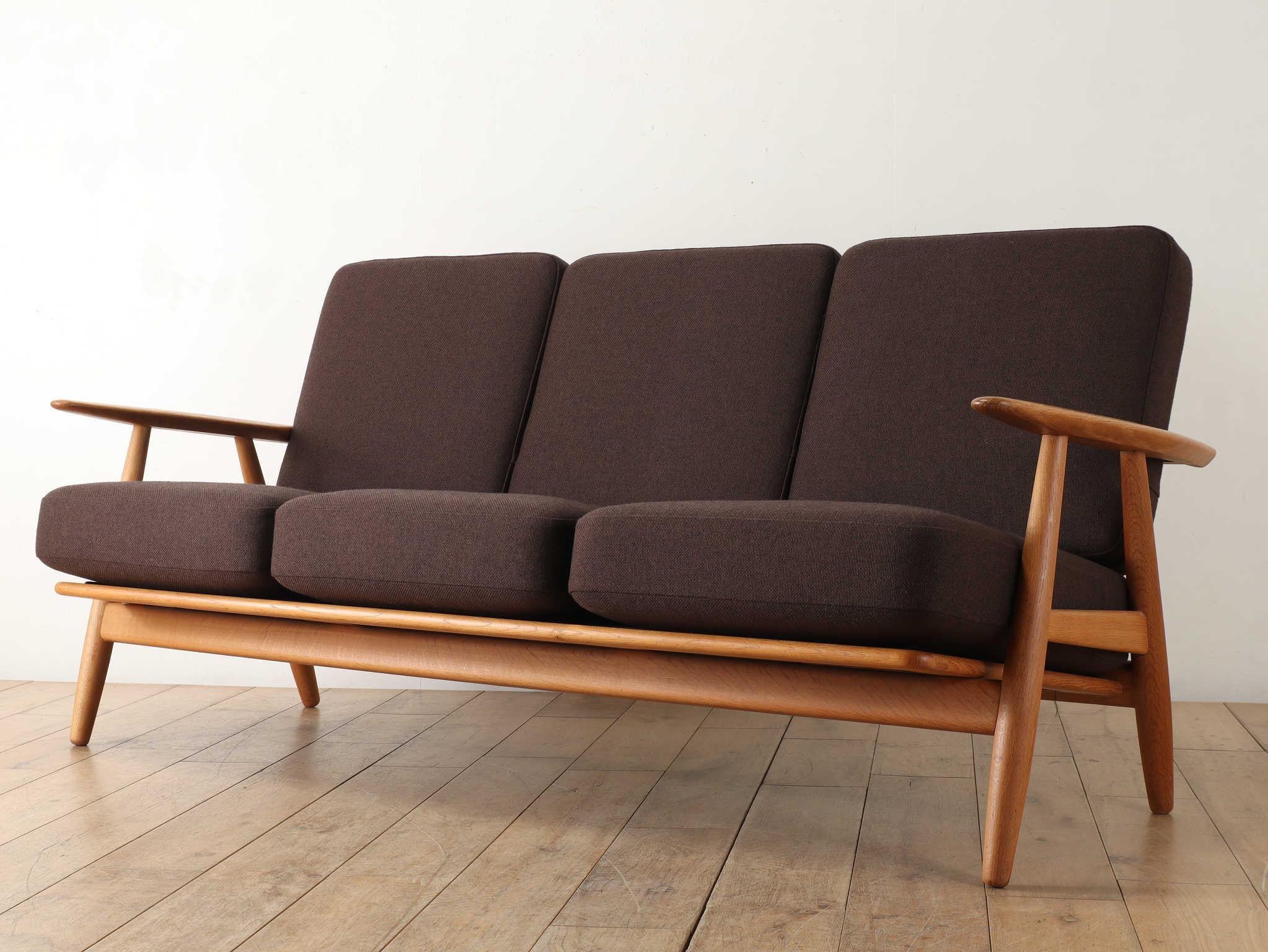 Hans Wegner GE-240 Sofa For Sale 3