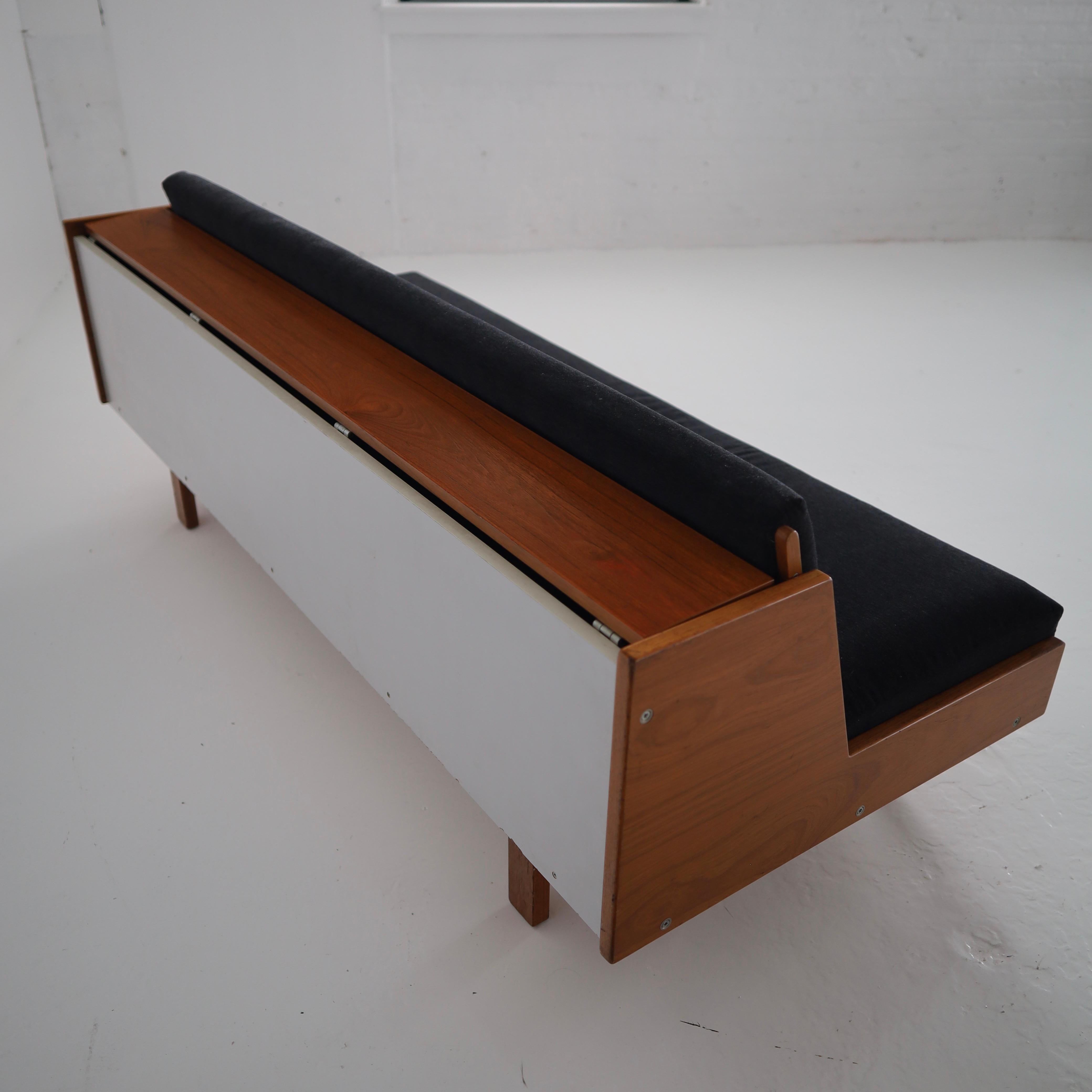 Danish Hans Wegner Ge-258 Daybed For Sale