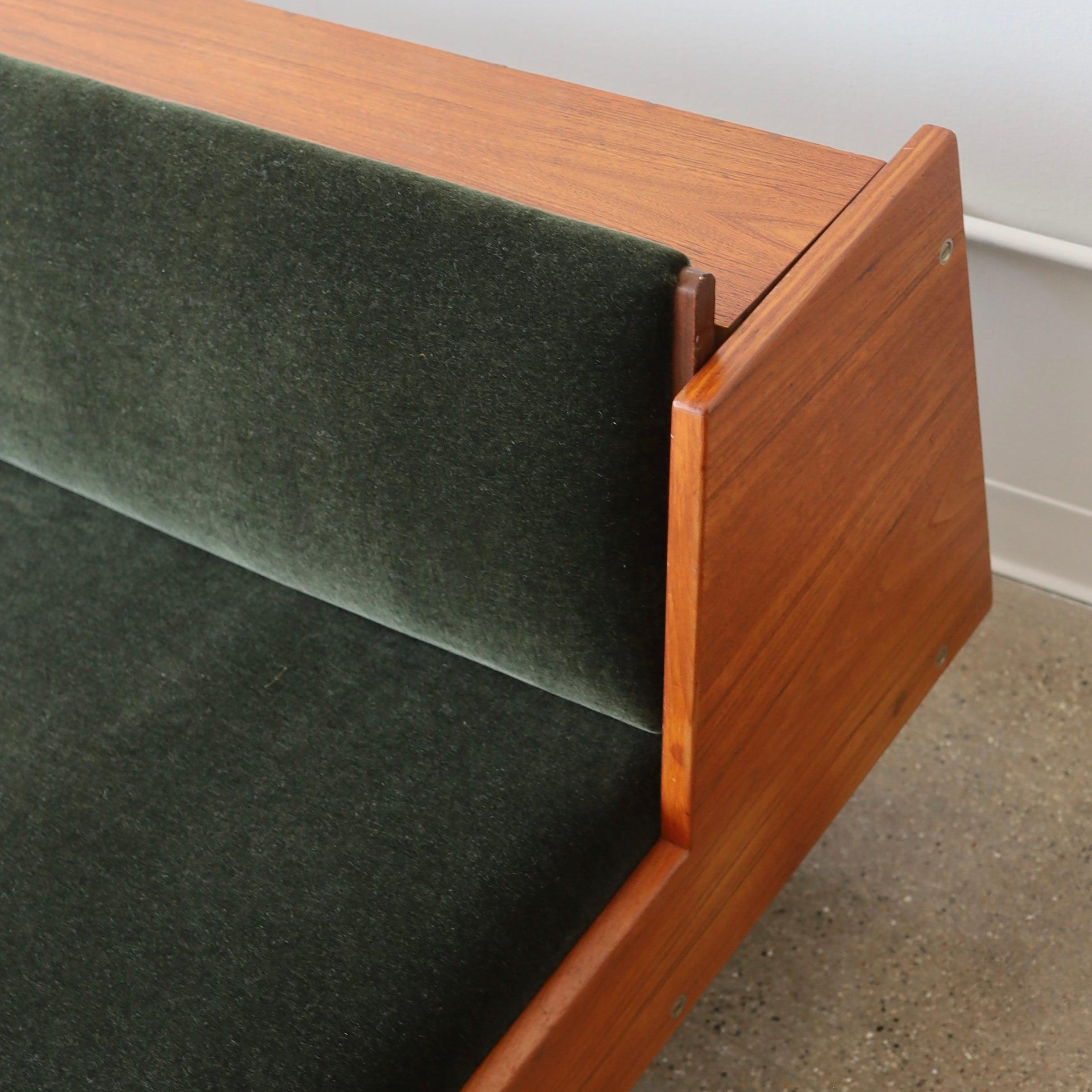 Mohair Hans Wegner Ge-258 Daybed