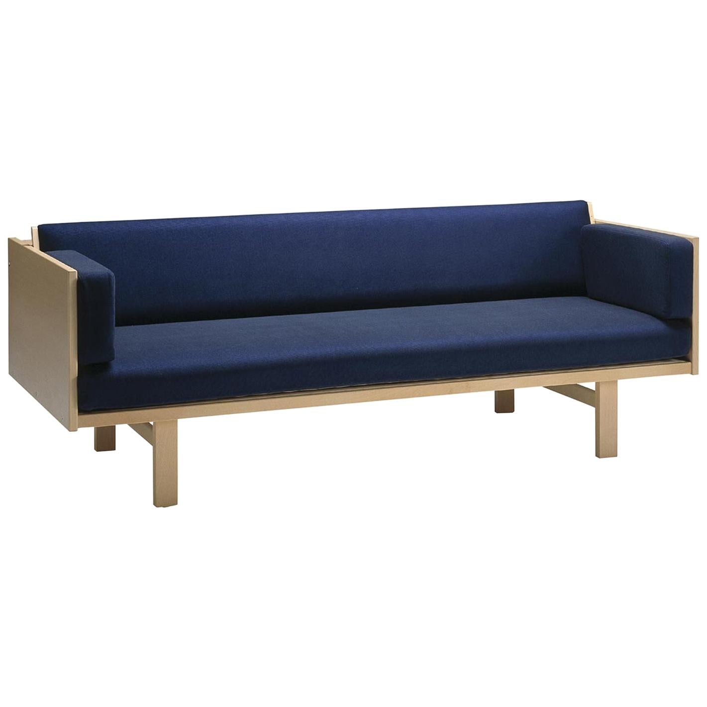 Hans Wegner GE-259 Day Bed, Lacquered Beech For Sale