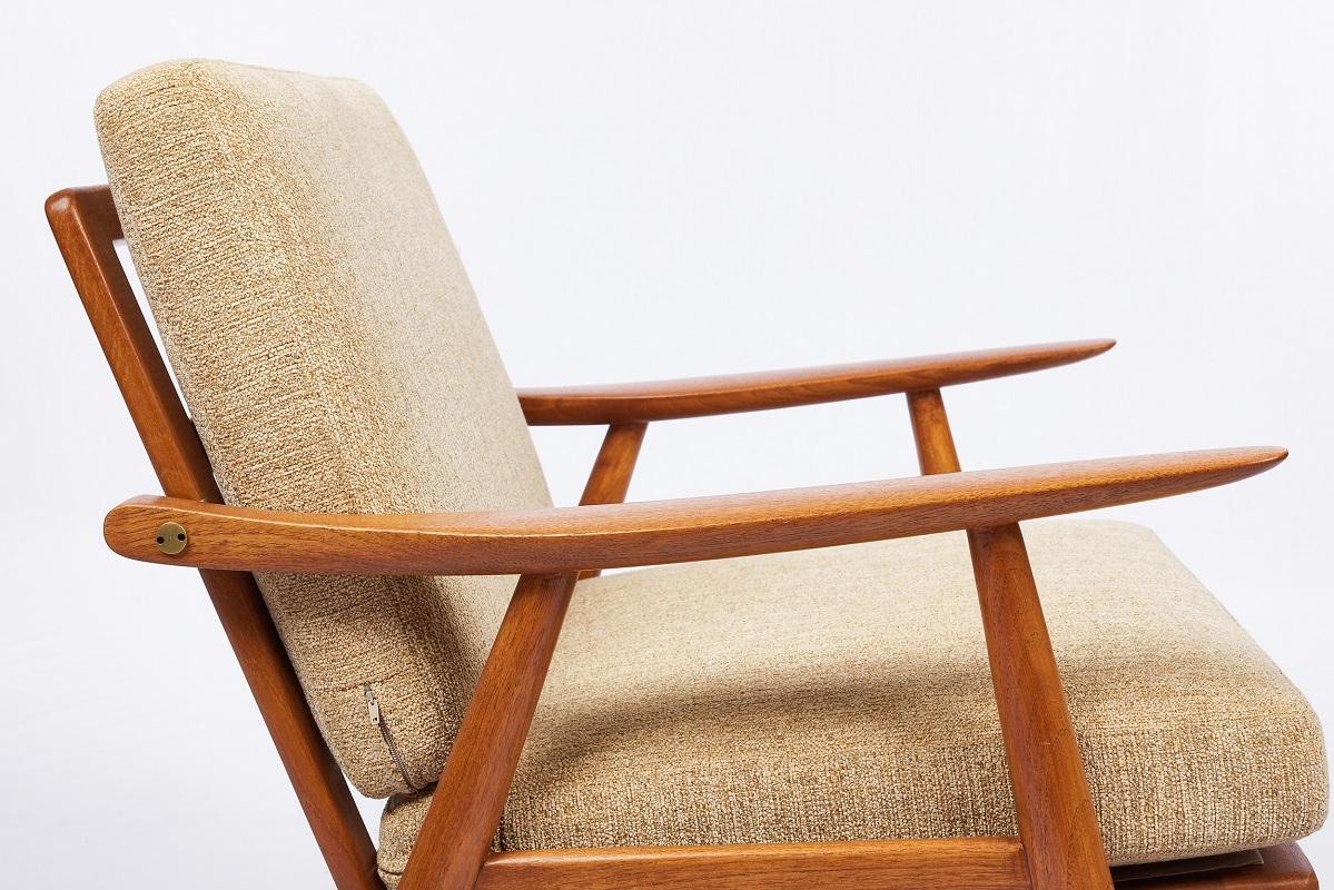 Hans Wegner GE-270 Lounge Chair 2