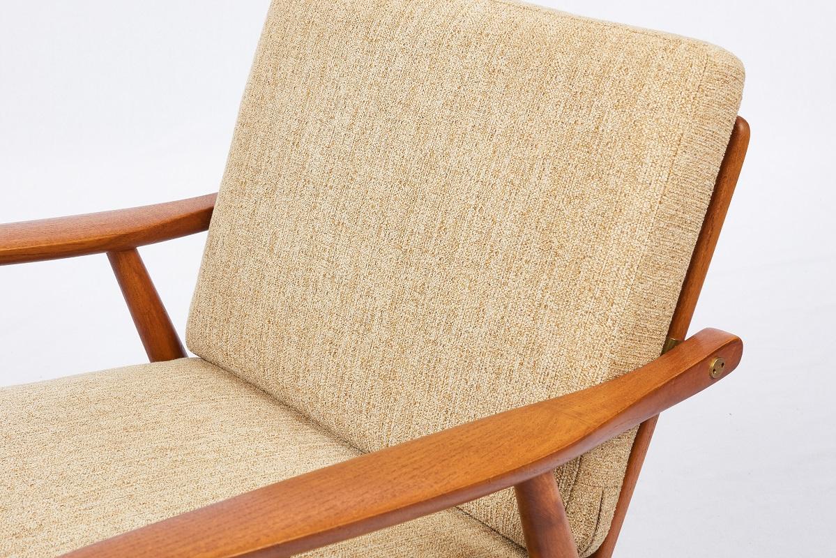 Fabric Hans Wegner GE-270 Lounge Chair