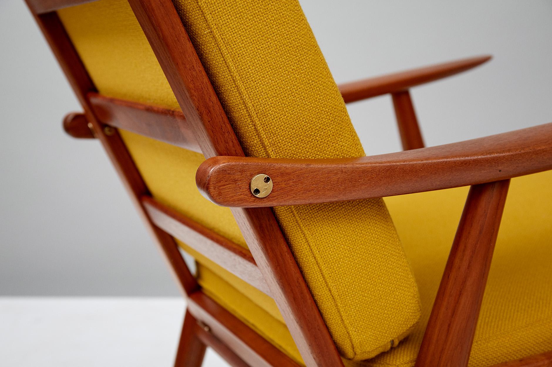 Mid-20th Century Hans Wegner GE-270 Lounge Chair, Teak