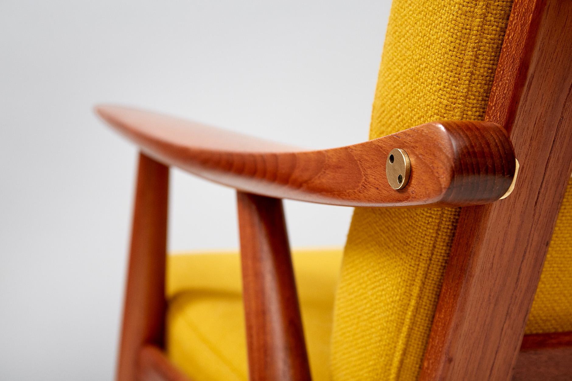 Wool Hans Wegner GE-270 Lounge Chair, Teak