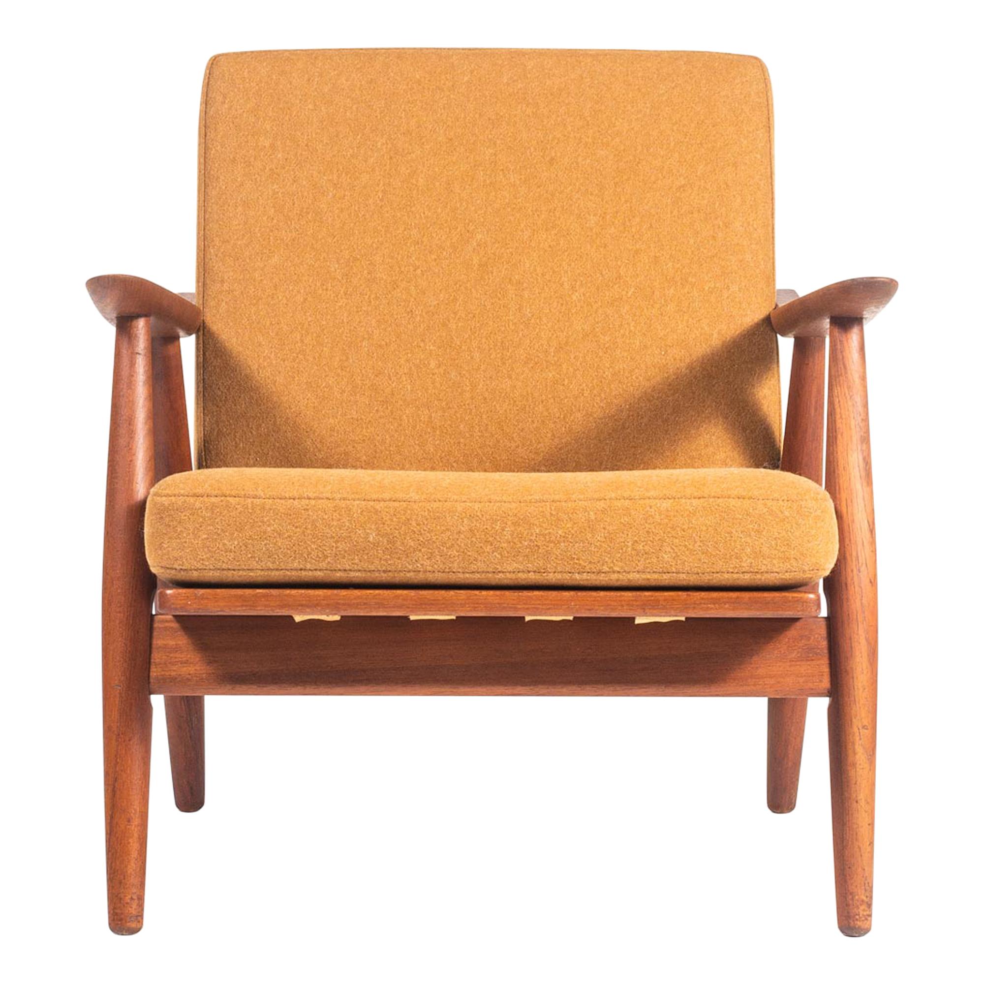 Hans Wegner GE-270 Lounge Chair with Dry Sunflower Canadian Wool