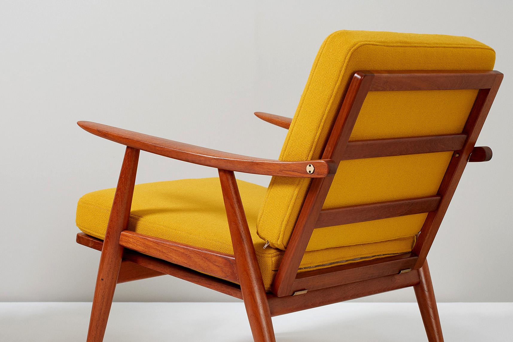 Mid-20th Century Hans Wegner GE-270 Pair of Lounge Chairs, Teak For Sale