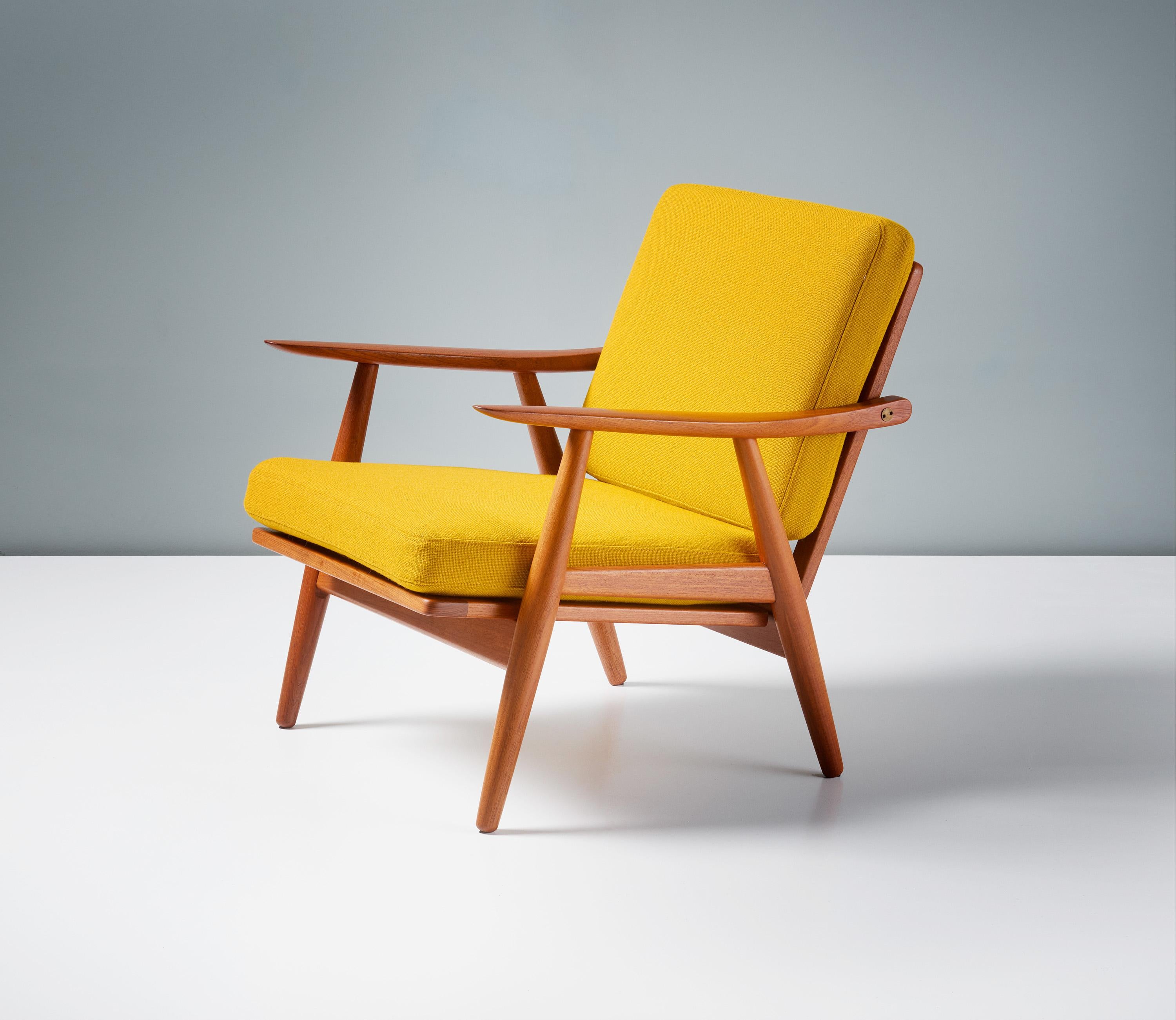 Scandinavian Modern Hans Wegner GE-270 Pair of vintage Teak Lounge Chairs, 1956 For Sale