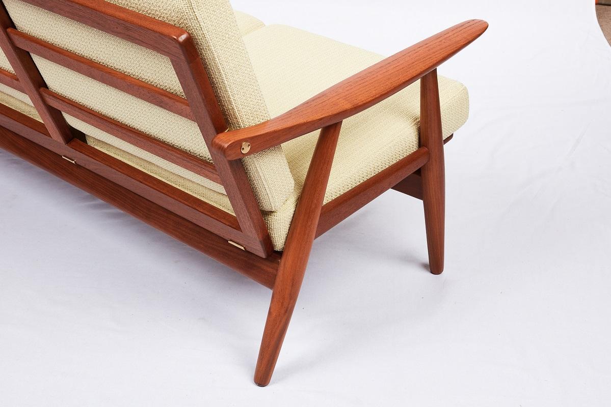 Hans Wegner GE-270 Sofa 3