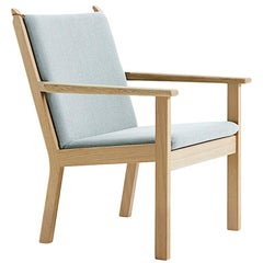 Hans Wegner GE-284 Lounge Chair, Lacquered Oak