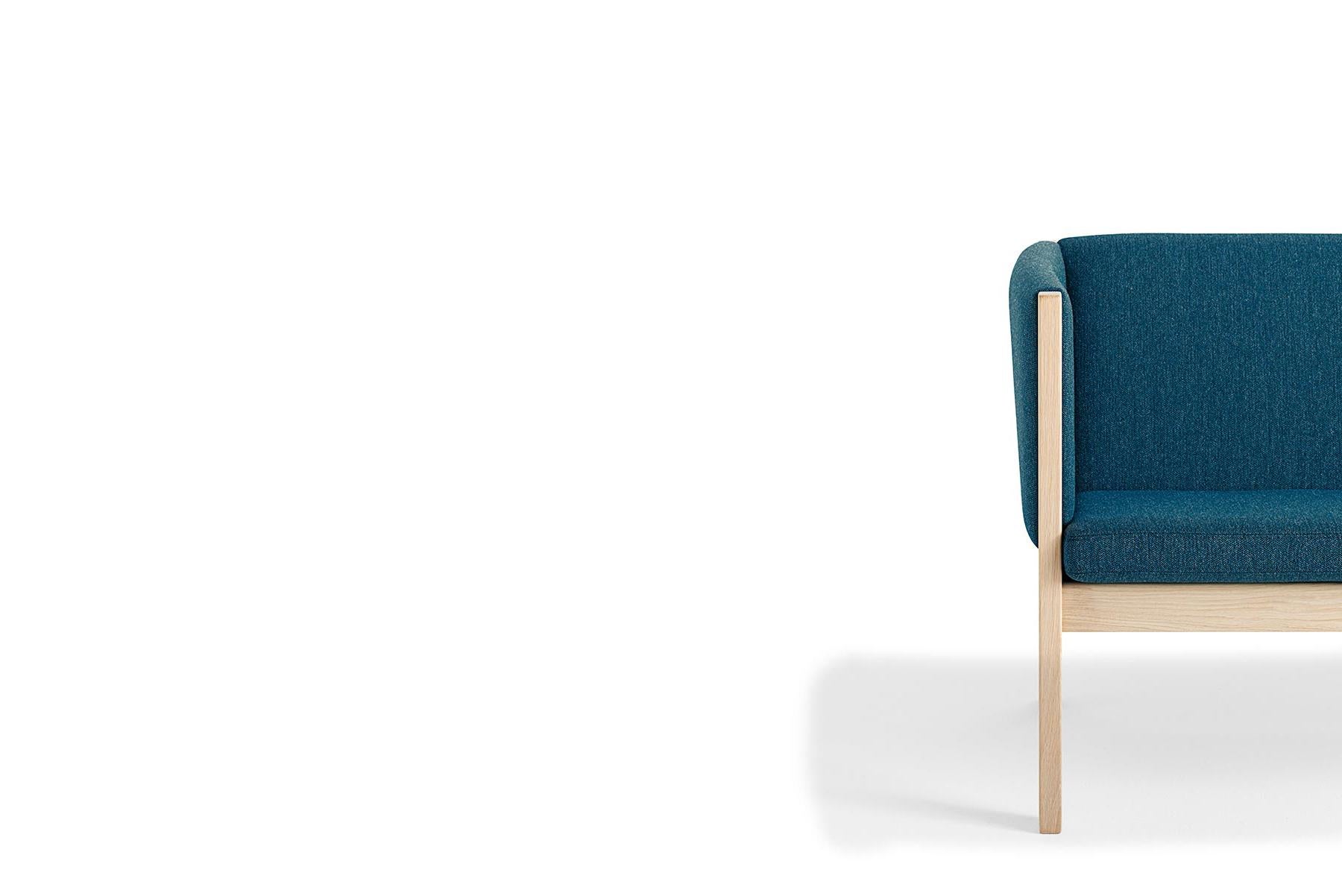Hans Wegner GE 285 2-Sitz-Sofa, lackierte Eiche (Lackiert) im Angebot