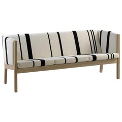 Hans Wegner GE 285 3-Sitz-Sofa, Buche lackiert