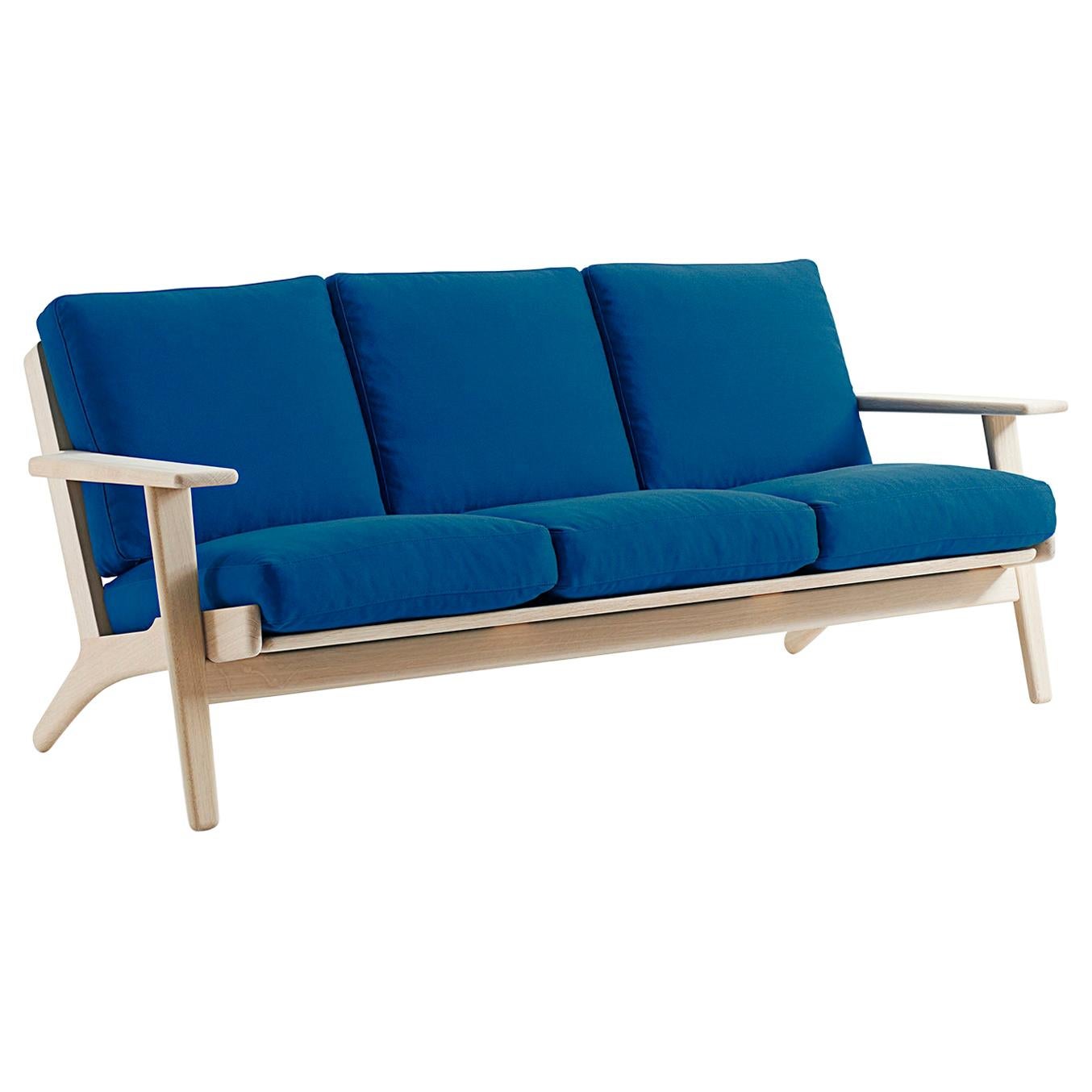 Canapé Hans Wegner GE-290/3 en hêtre laqué en vente