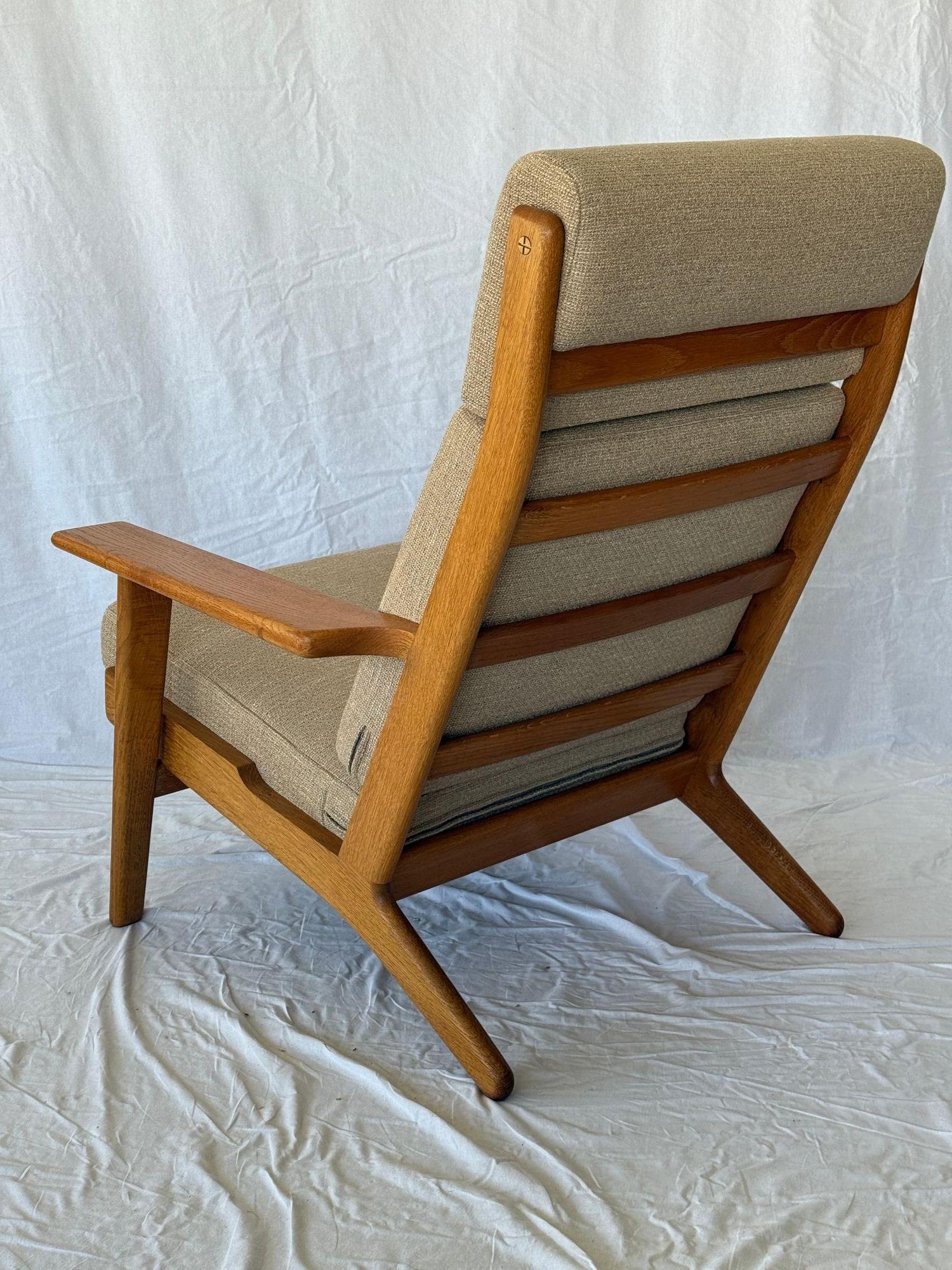 Milieu du XXe siècle Hans Wegner GE 290 Chaise longue à dossier haut en vente