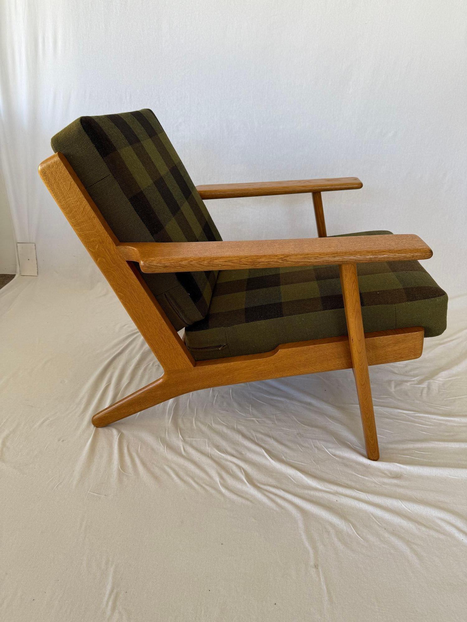 Hans Wegner GE-290 Lounge Chair 4