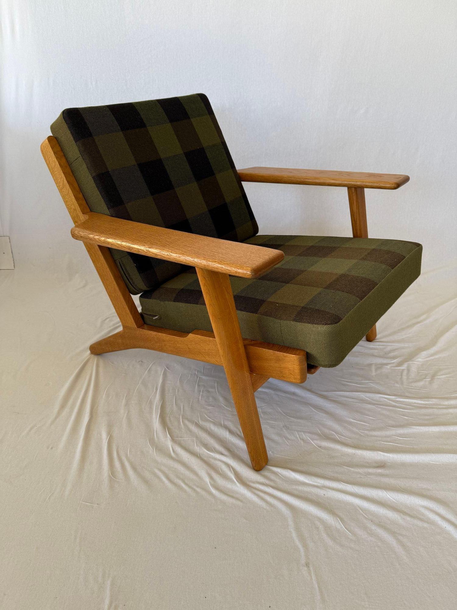 Hans Wegner GE-290 Lounge Chair 5