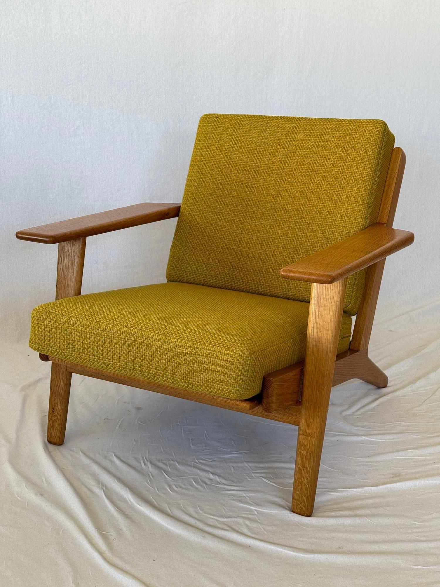 Scandinavian Modern Hans Wegner GE-290 Lounge Chair