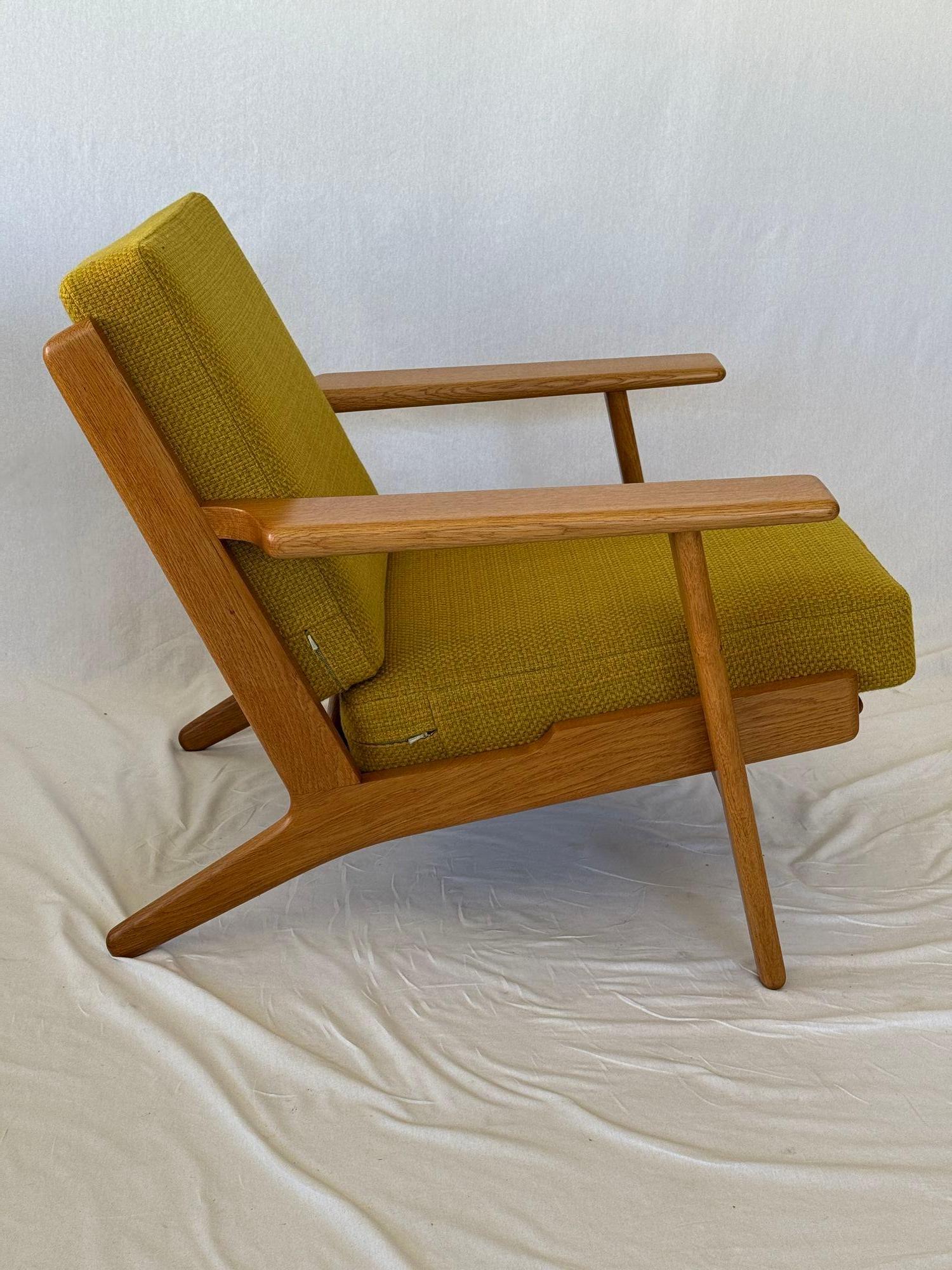 Hans Wegner GE-290 Lounge Chair In Good Condition In Los Angeles, CA