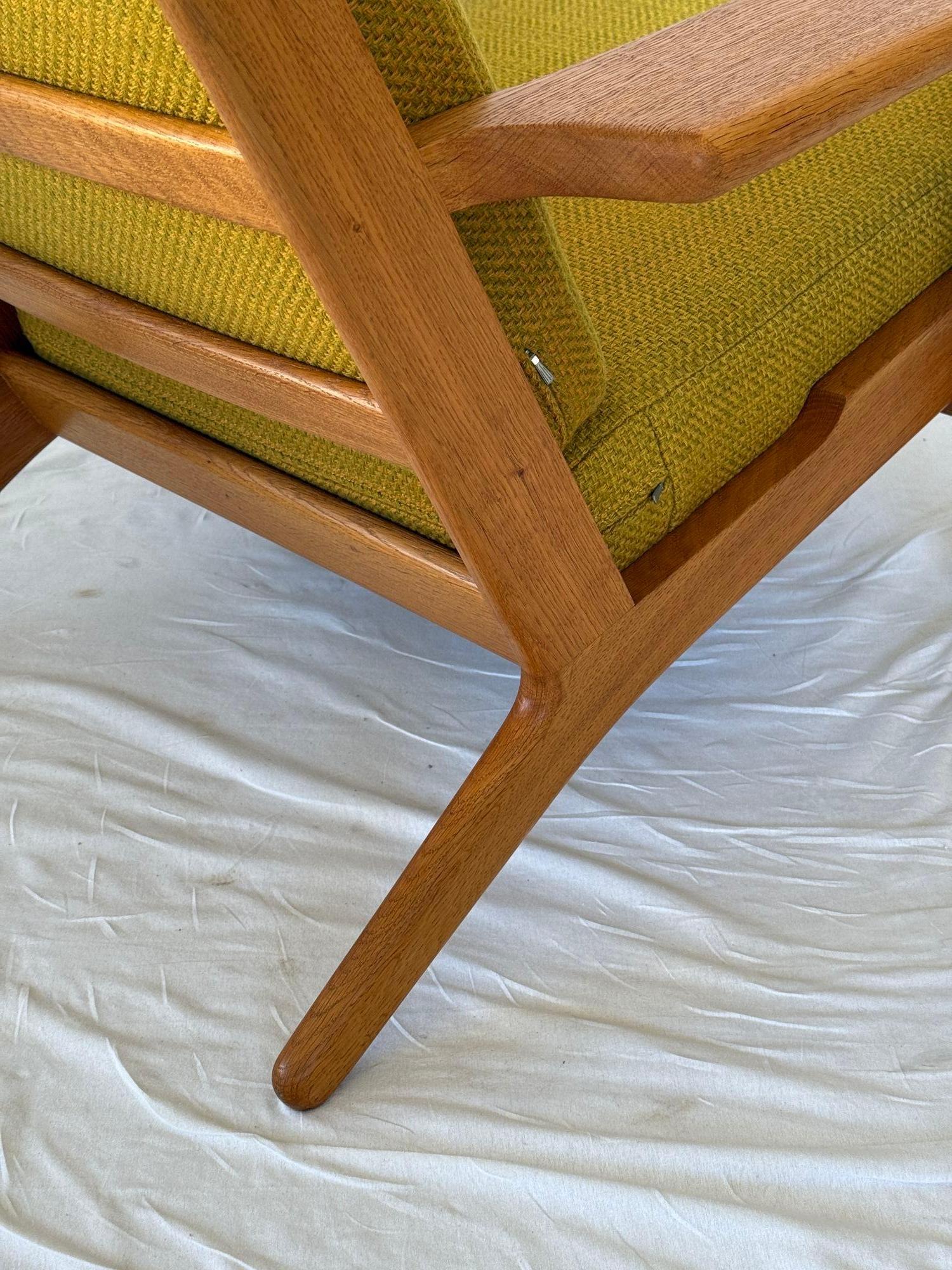 Fabric Hans Wegner GE-290 Lounge Chair