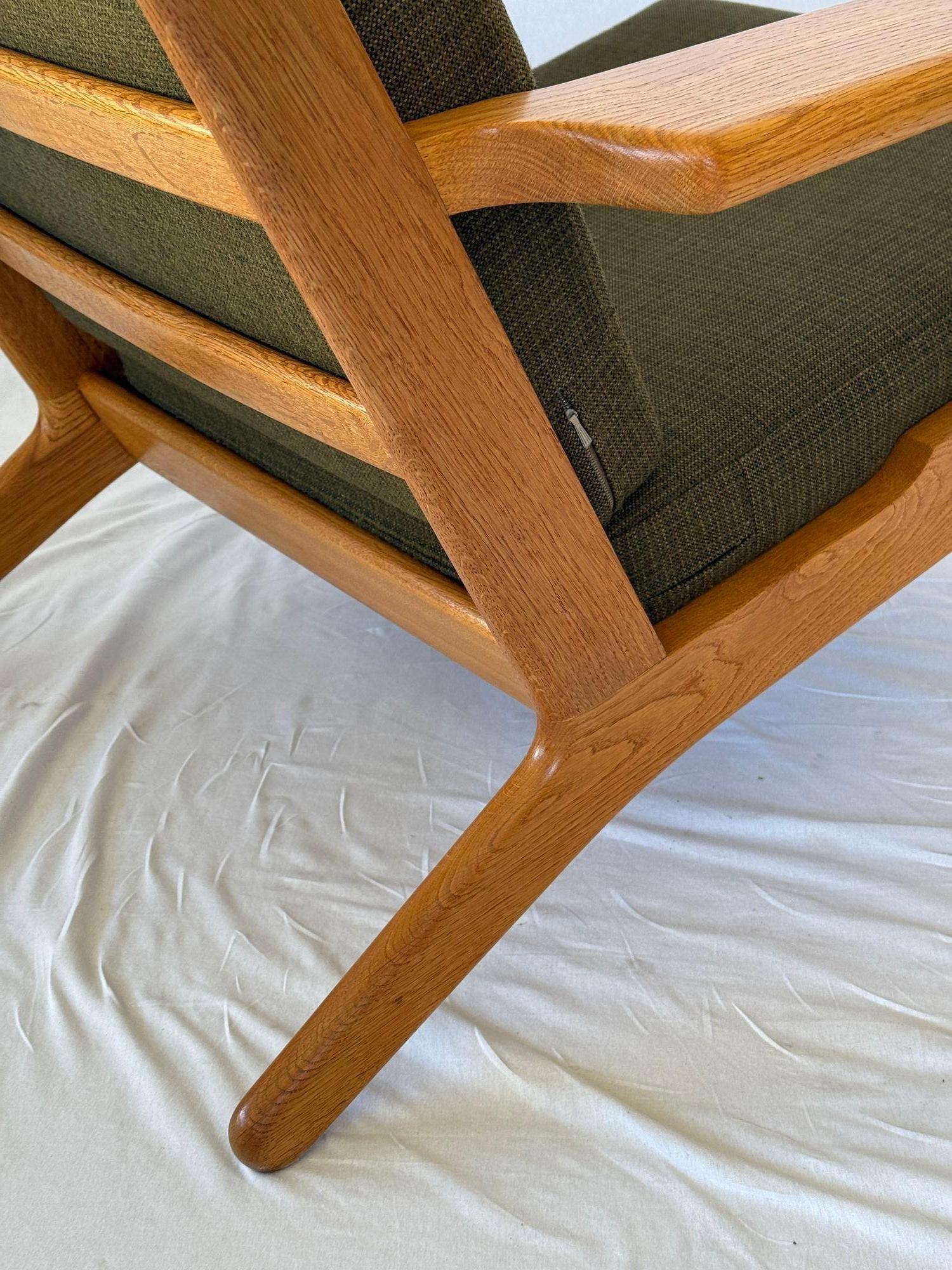 Hans Wegner GE-290 Loungesessel (Stoff) im Angebot