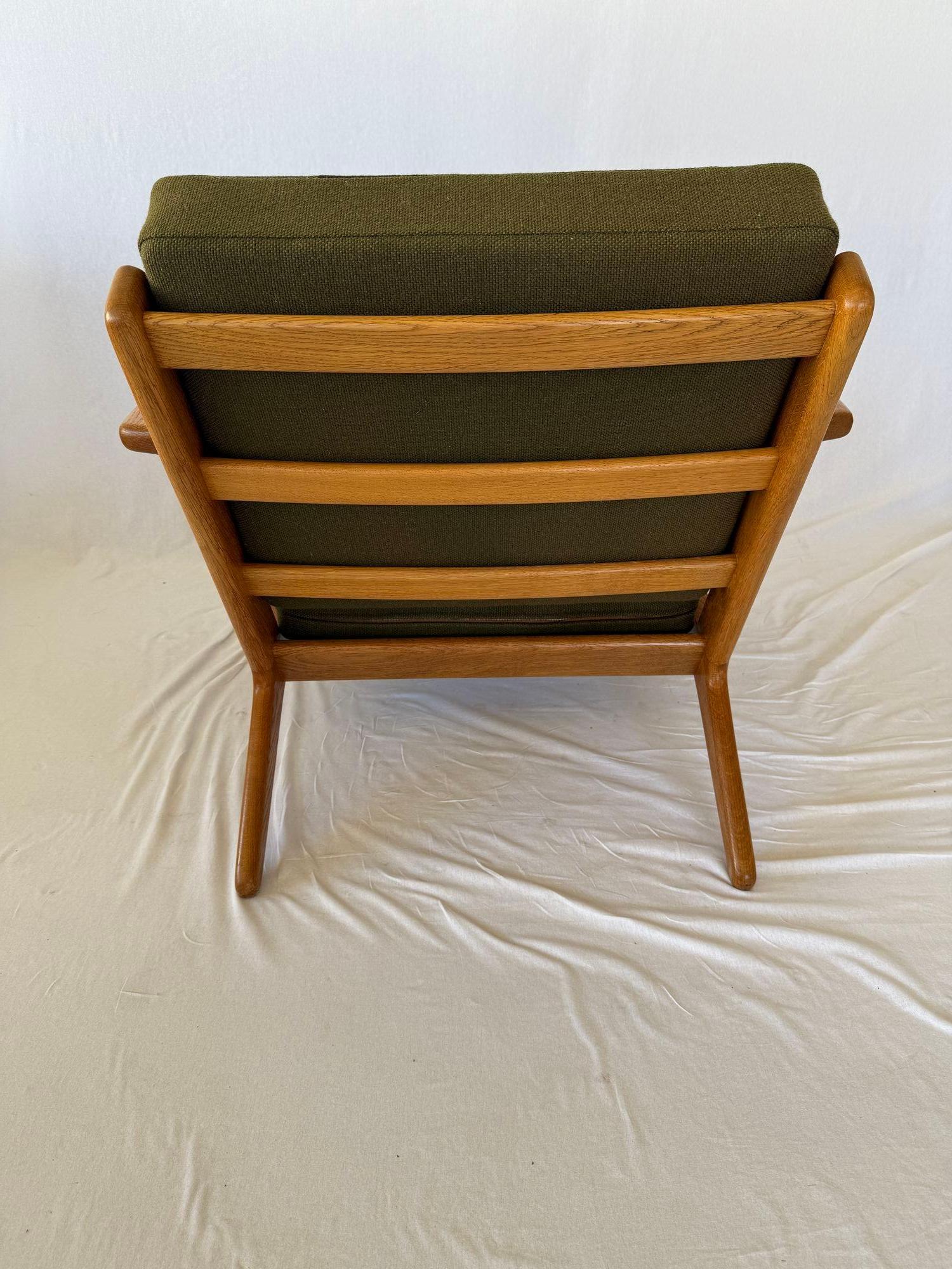 Hans Wegner GE-290 Lounge Chair 1