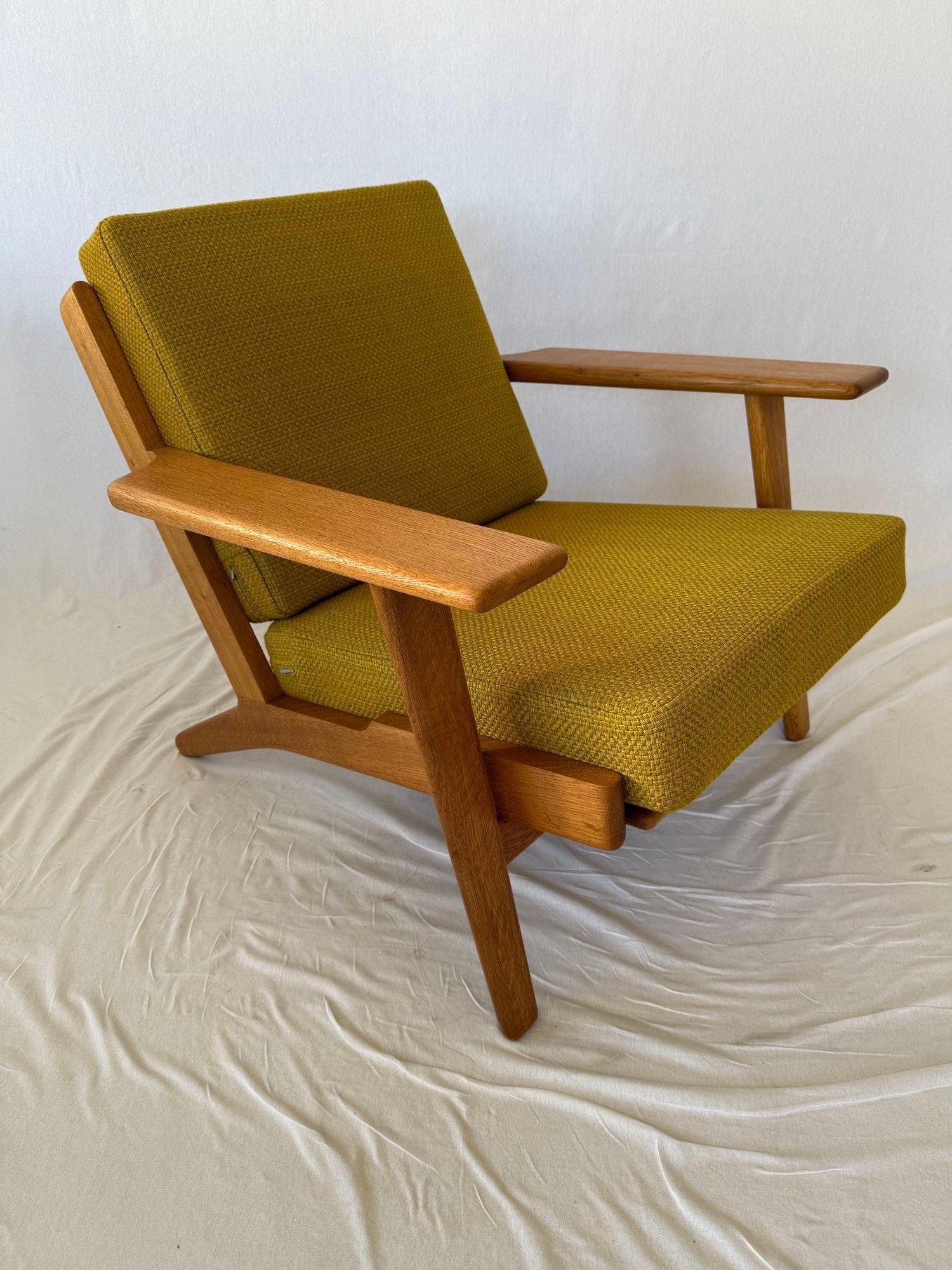 Hans Wegner GE-290 Lounge Chair 2