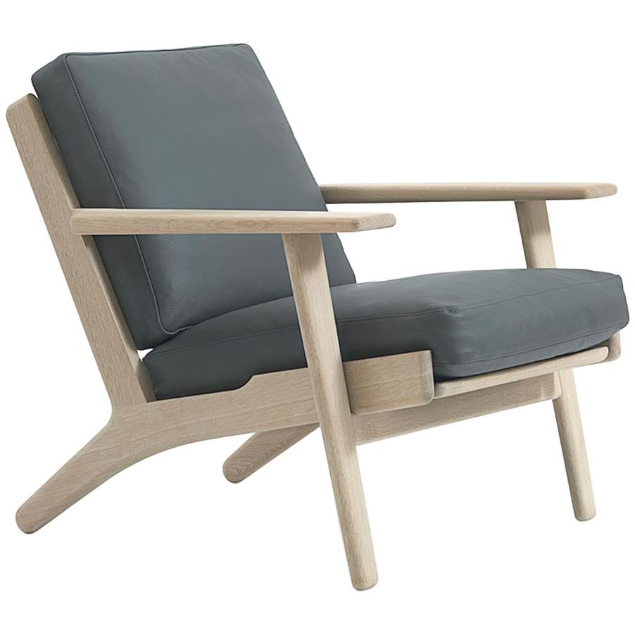 Hans Wegner GE-290 Loungesessel, lackierte Eiche