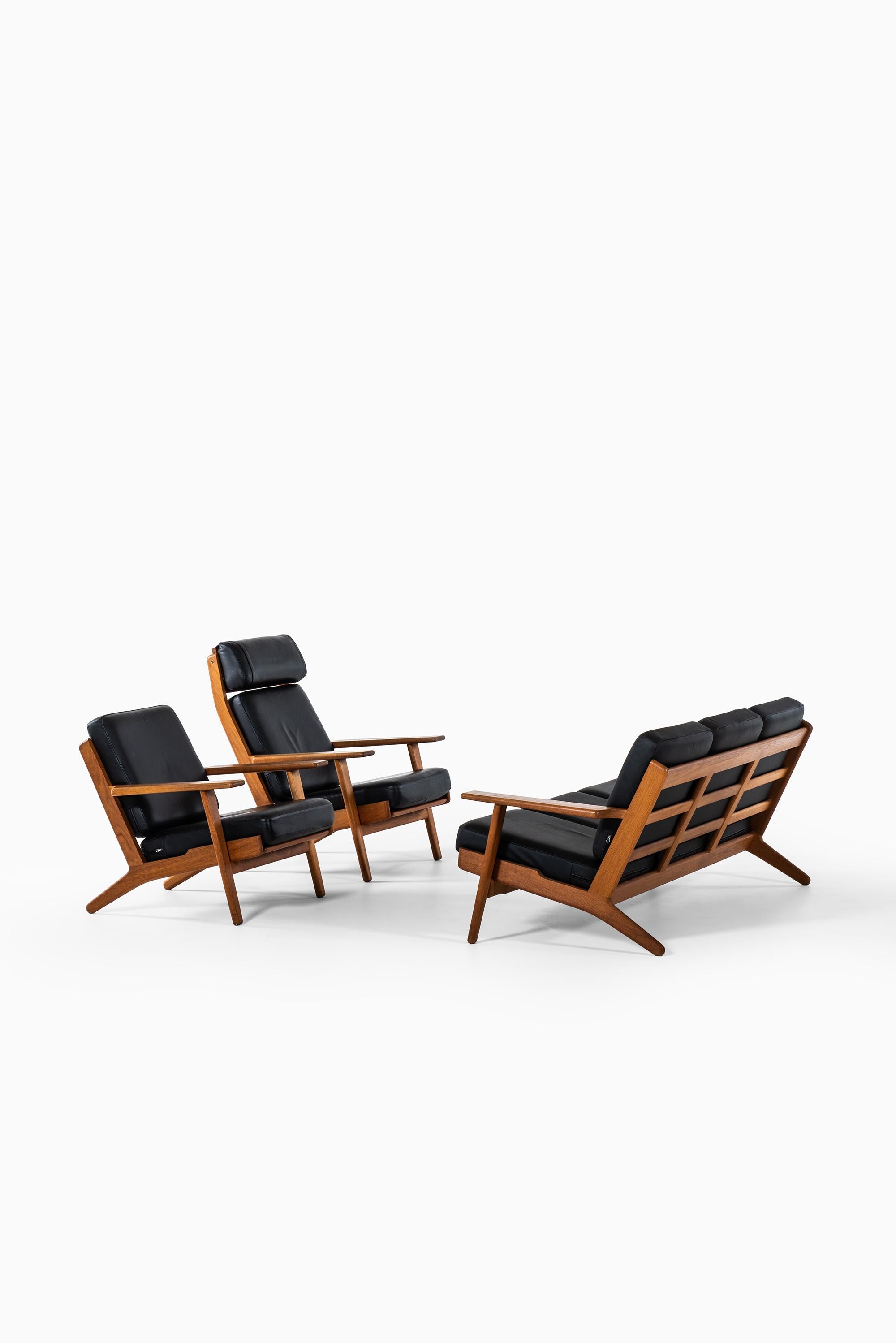 Leather Hans Wegner GE-290 Sofa by GETAMA in Denmark