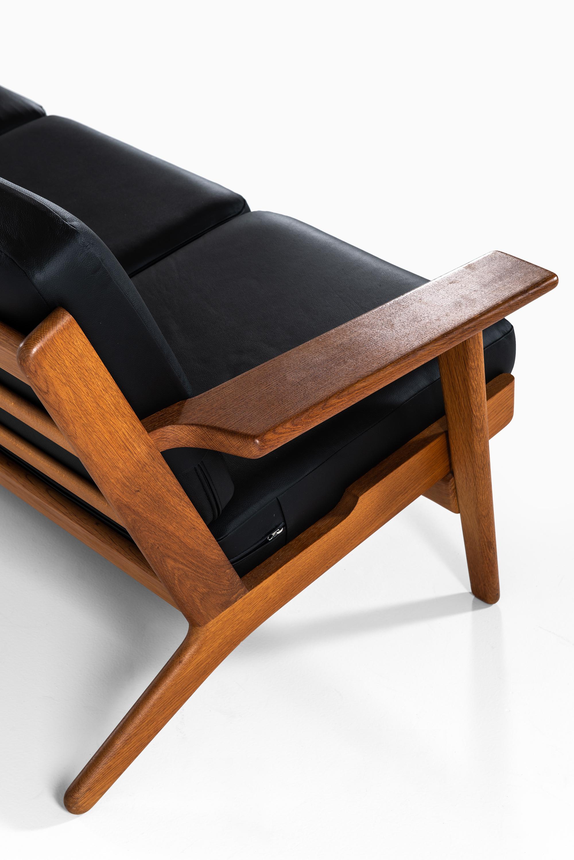 getama sofa