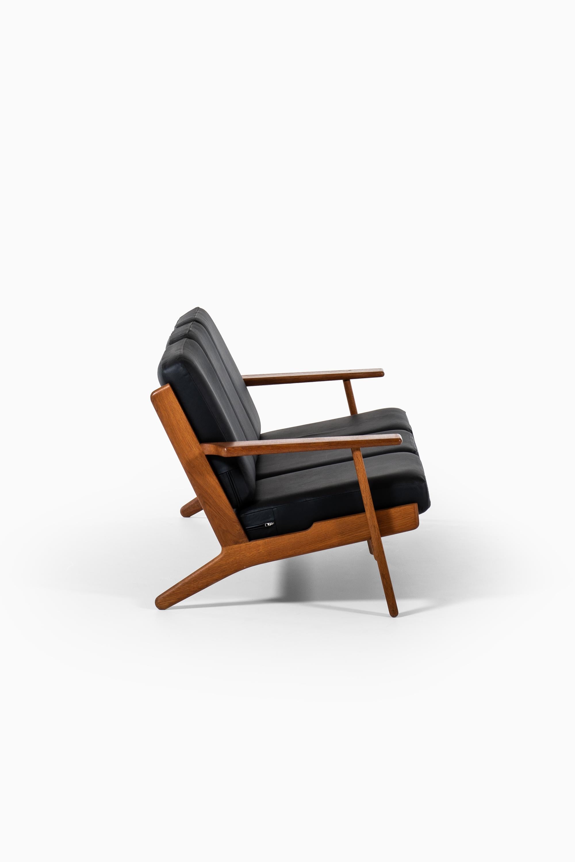 hans wegner plank sofa