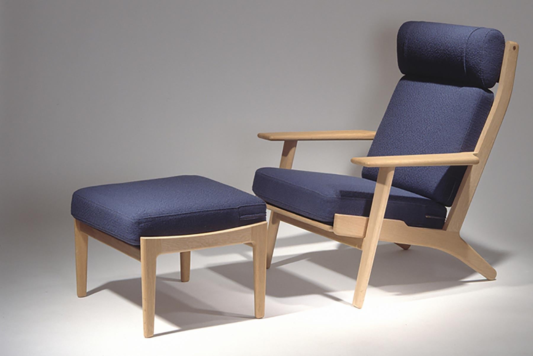 Hans Wegner GE-290S Reposapiés Danés en venta