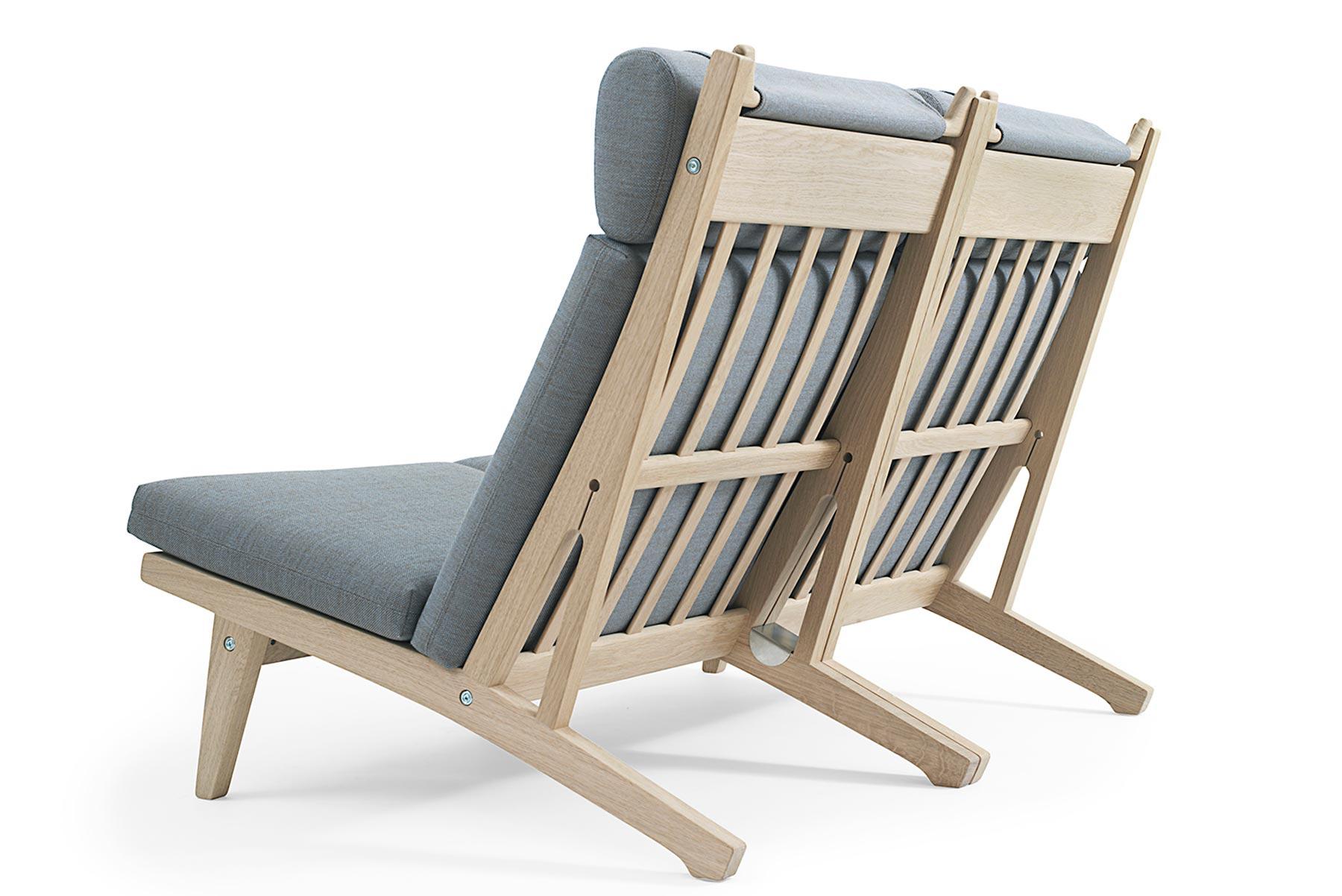 Mid-Century Modern Hans Wegner GE-375 Lounge Chair For Sale