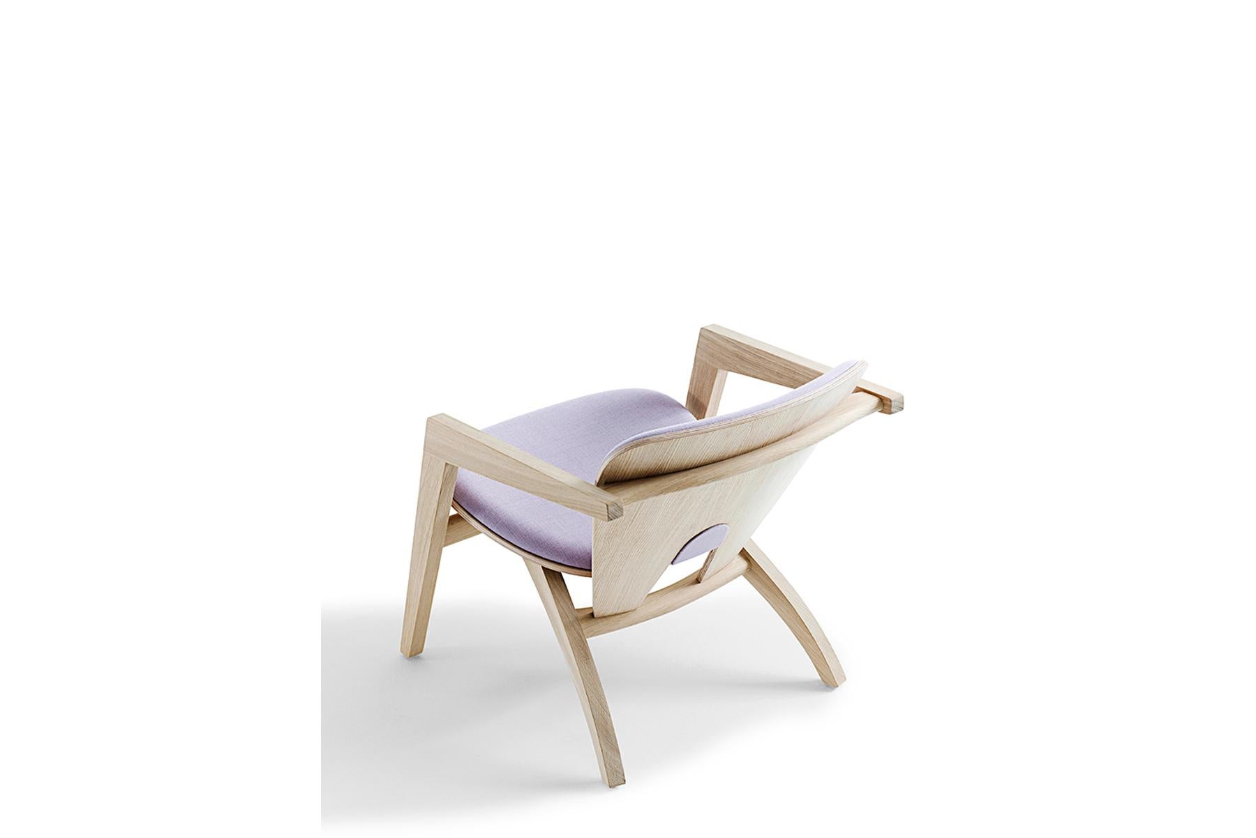 Mid-Century moderno Hans Wegner GE-460 Butterfly Lounge Chair, Faggio laccato in vendita