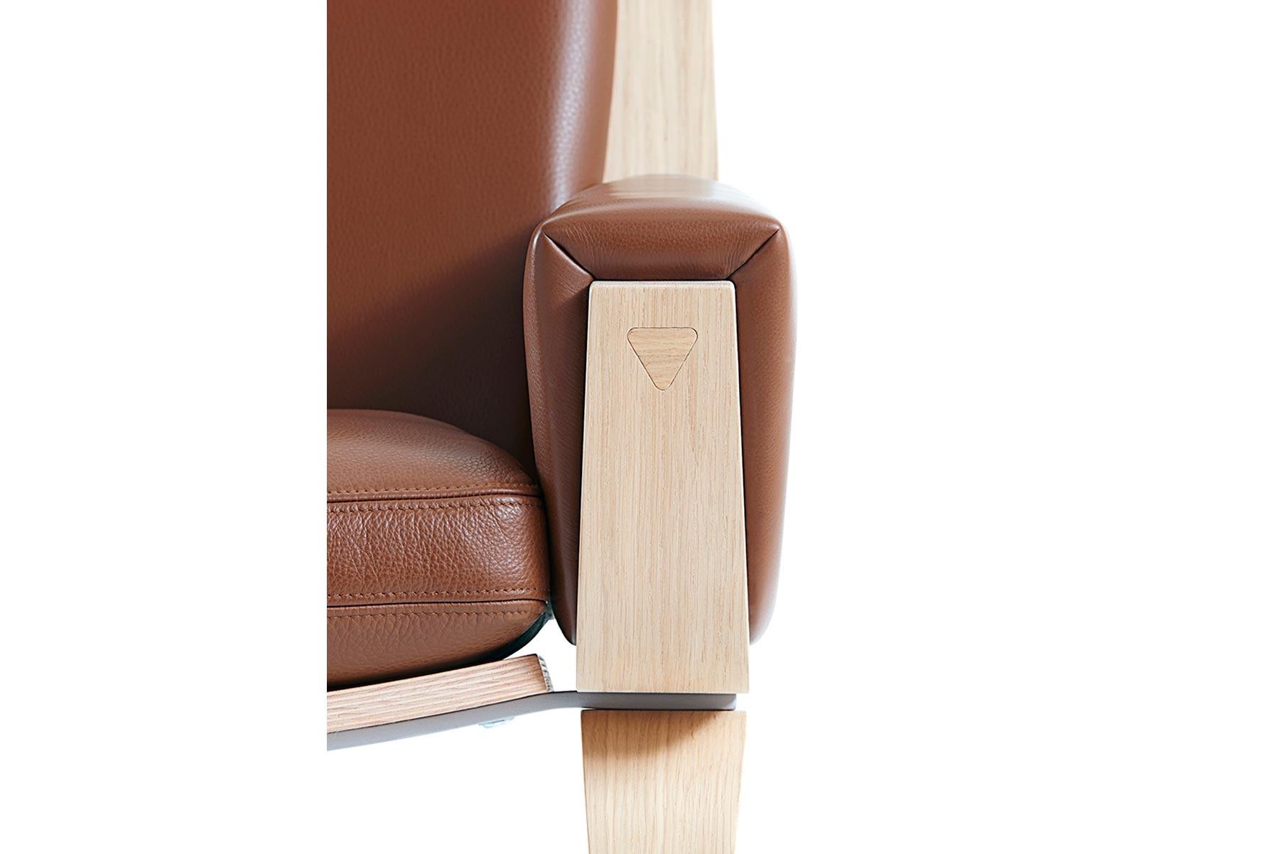 Danish Hans Wegner GE-501 Lounge Chair, Lacquered Oak For Sale