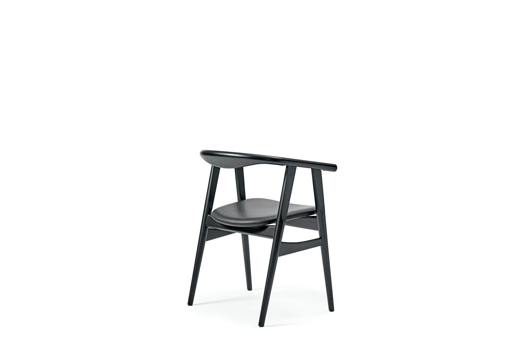 Sedia da pranzo Hans Wegner GE-525, Faggio laccato in vendita 5