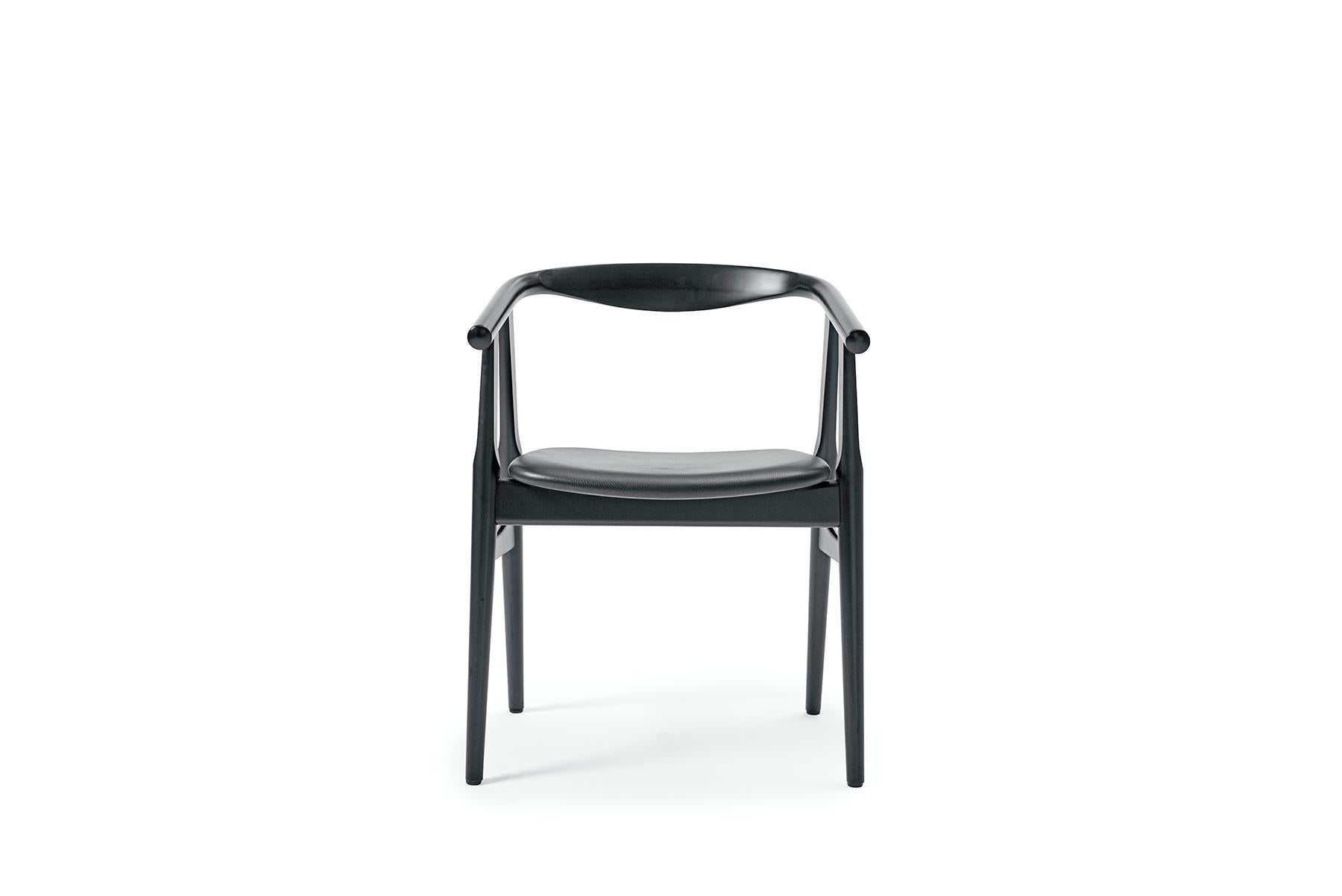 Hans Wegner GE-525 Dining Chair, Lacquered Beech For Sale 6