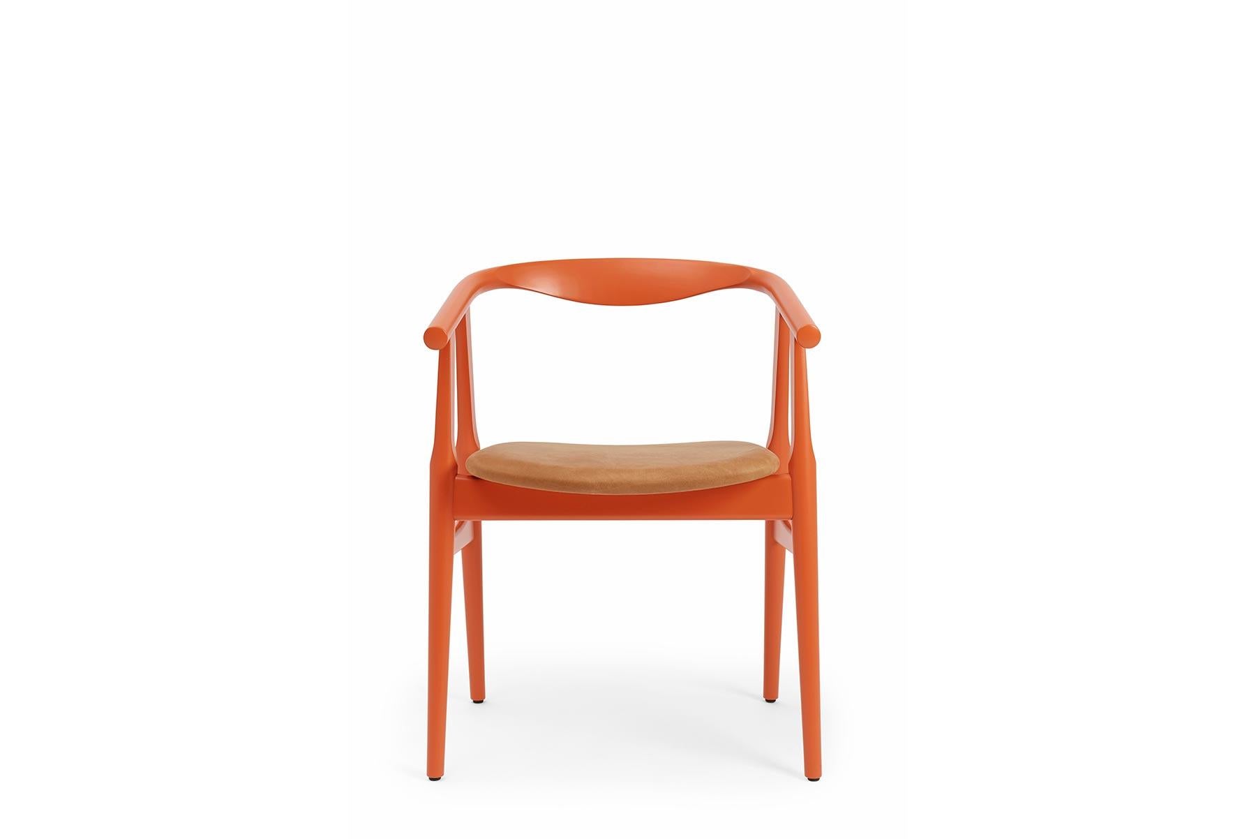 Contemporary Hans Wegner GE-525 Dining Chair, Lacquered Beech For Sale