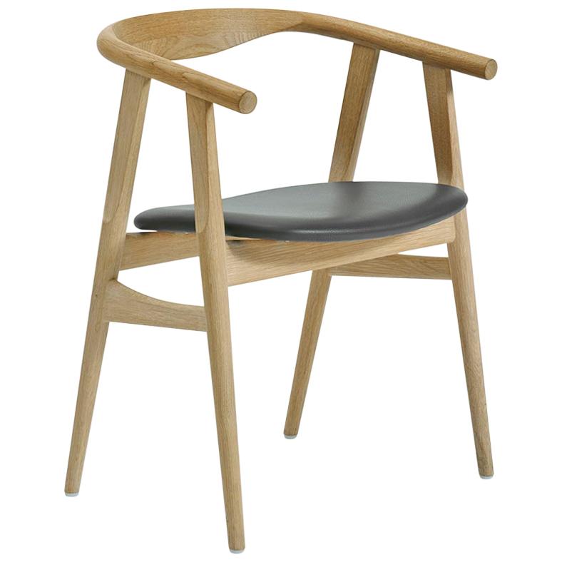 Hans Wegner GE-525 Dining Chair, Lacquered Beech For Sale