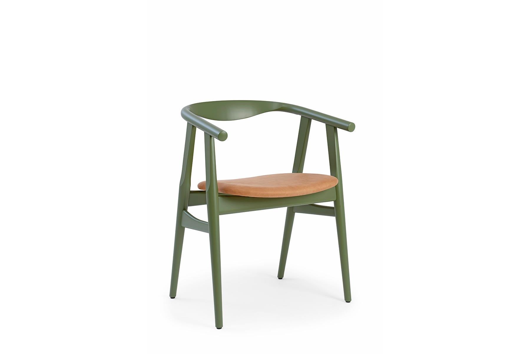 Danish Hans Wegner GE-525 Dining Chair, Lacquered Oak For Sale