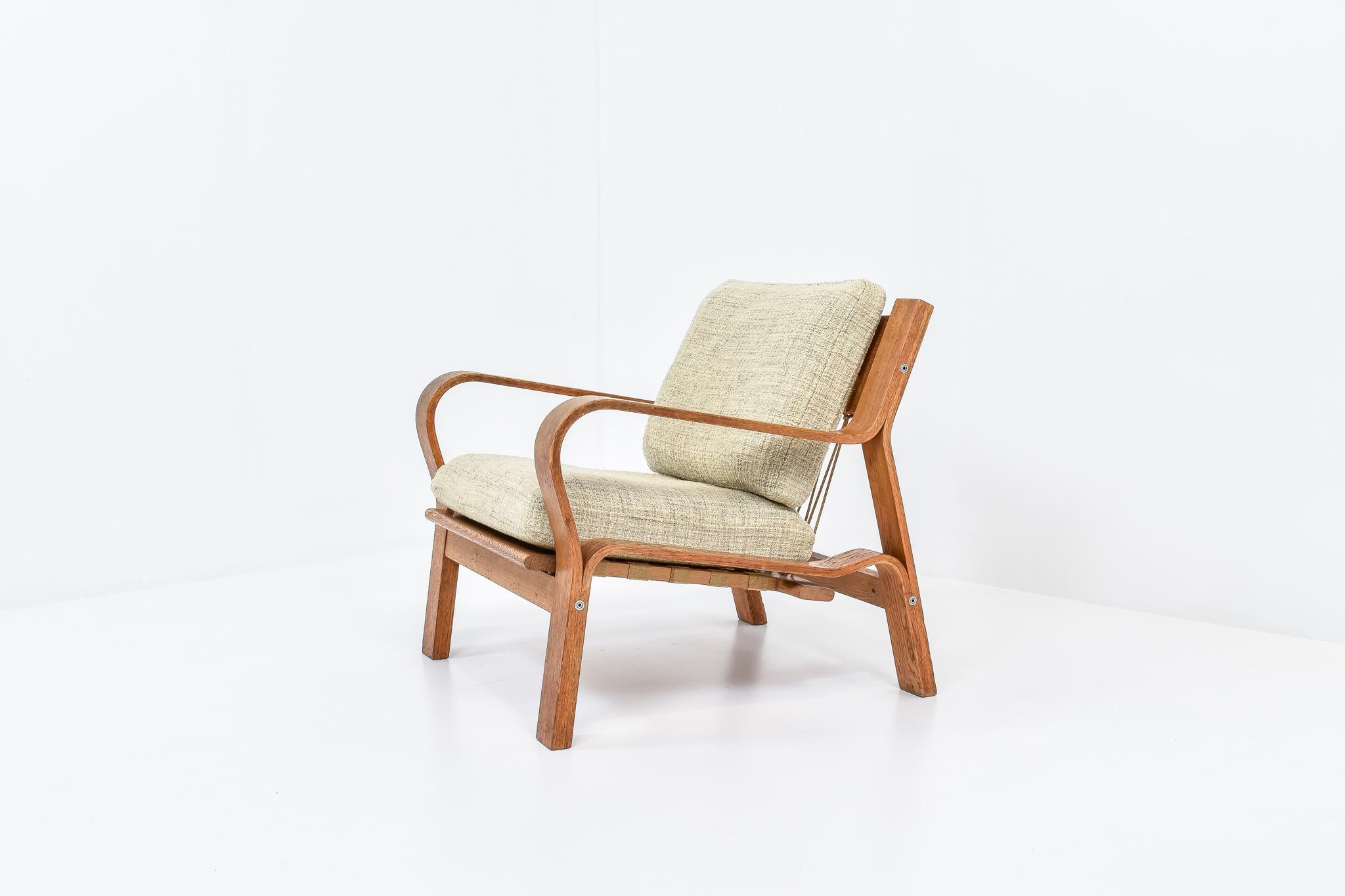 Danish Lounge Chair by Hans Wegner for GETAMA, model 'GE 671' 6